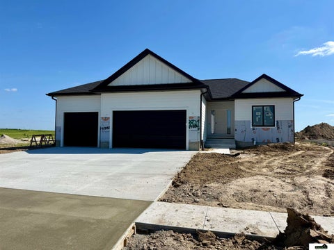 Photo of 8821 Honeybee Lane, Lincoln, NE 68526 (MLS # 22618324)