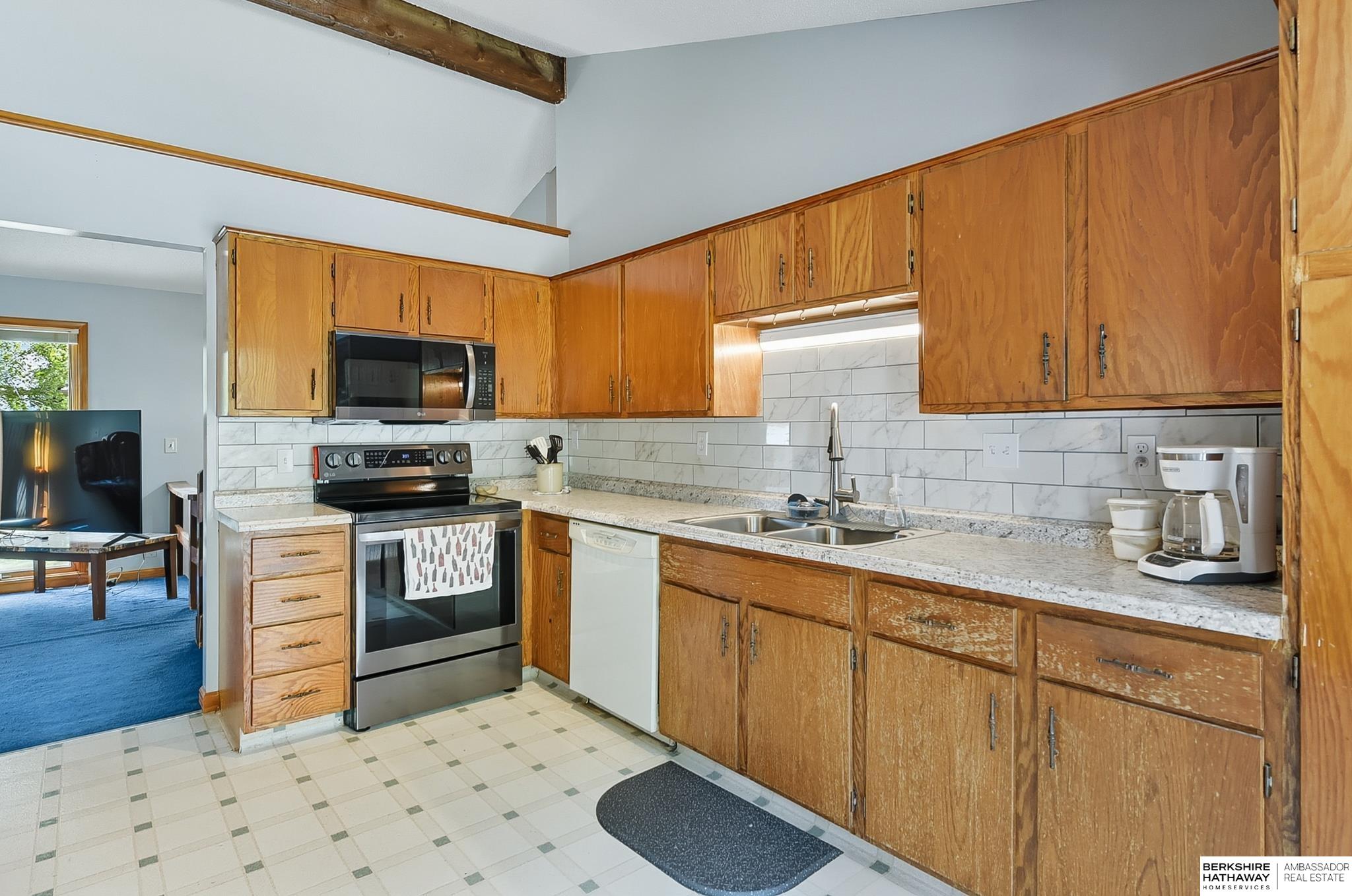 Blair, Nebraska 68008, United States, 4 Bedrooms Bedrooms, ,3 BathroomsBathrooms,Residential,Active,212049