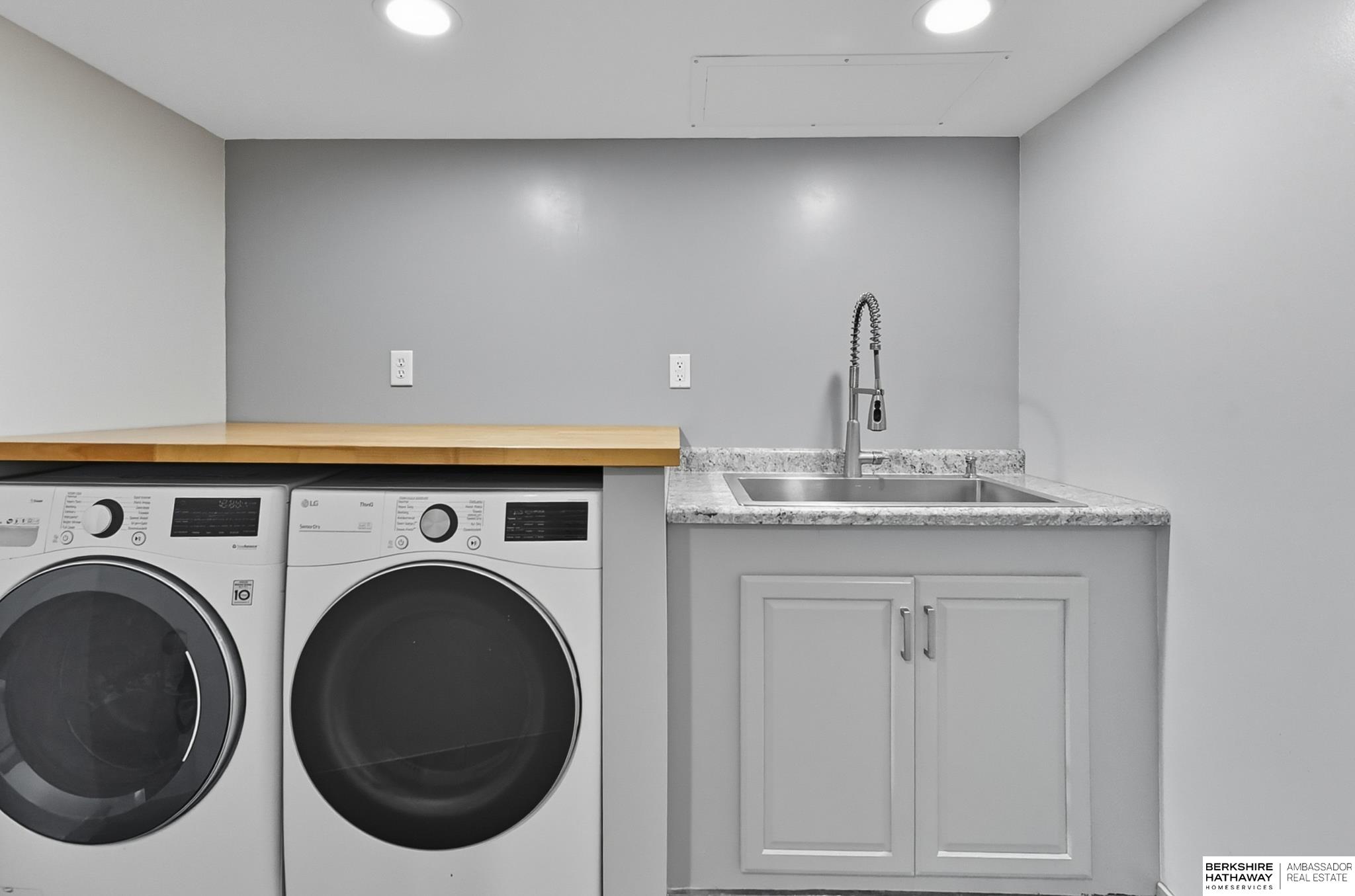 Wahoo, Nebraska 68066, United States, 4 Bedrooms Bedrooms, ,2 BathroomsBathrooms,Residential,Pending,212761