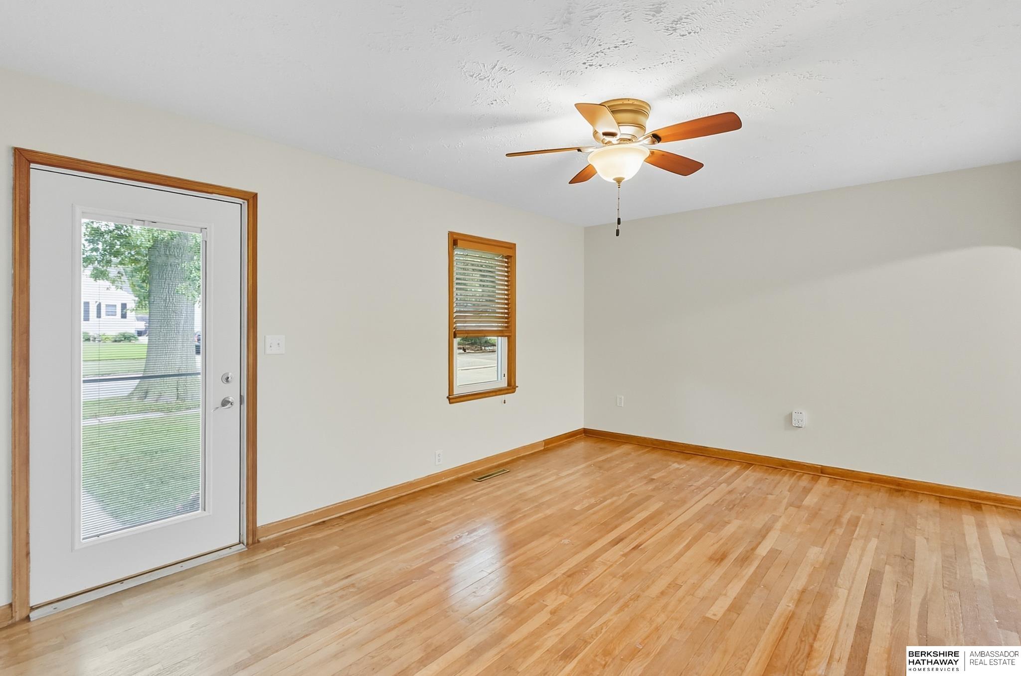 Wahoo, Nebraska 68066, United States, 4 Bedrooms Bedrooms, ,2 BathroomsBathrooms,Residential,Pending,212761