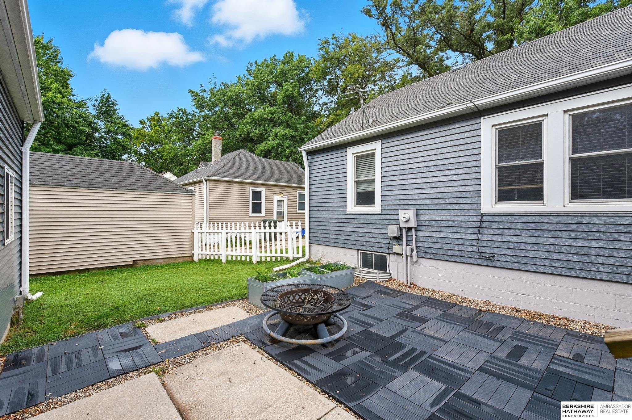 Wahoo, Nebraska 68066, United States, 4 Bedrooms Bedrooms, ,2 BathroomsBathrooms,Residential,Pending,212761