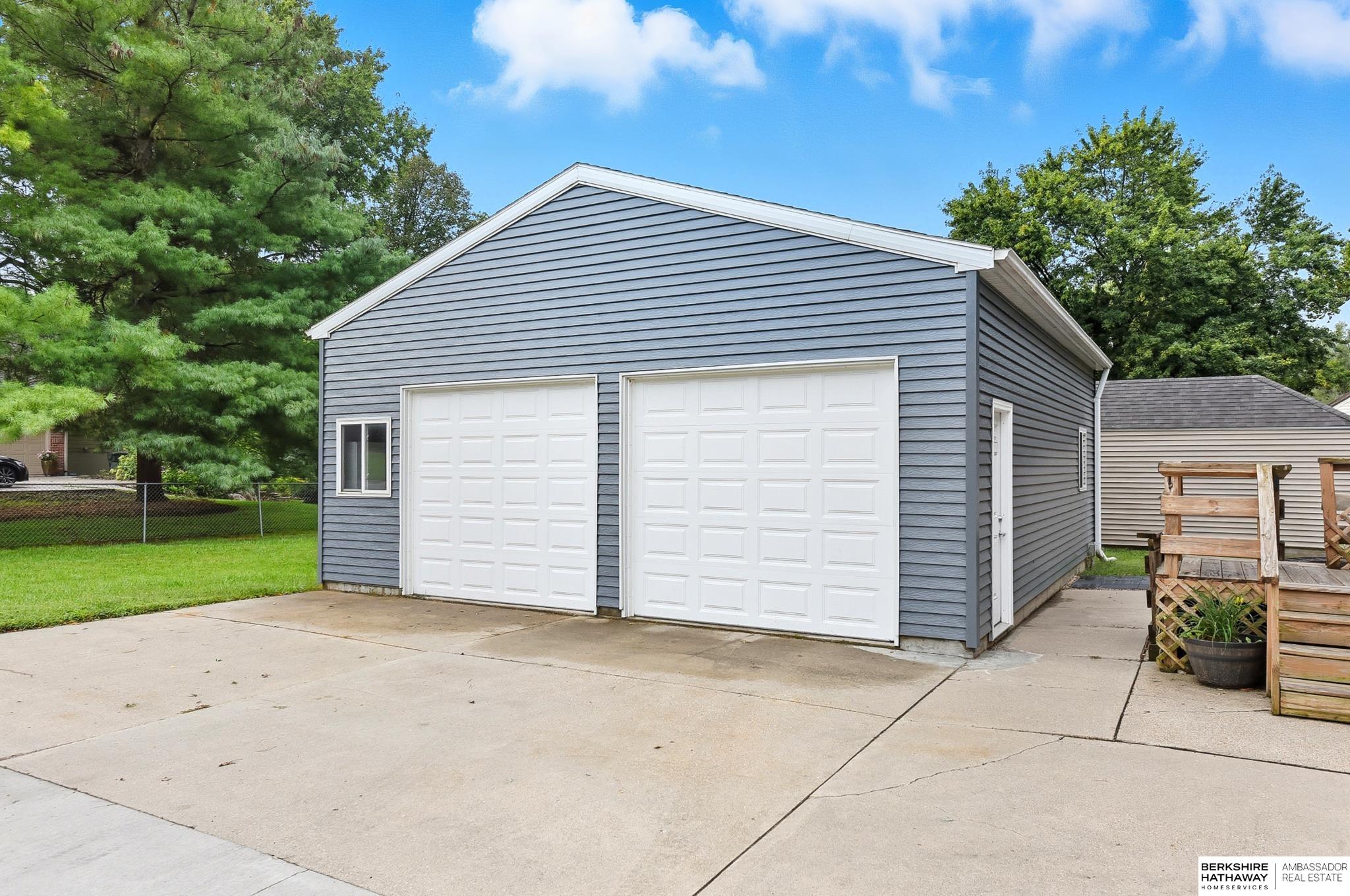 Wahoo, Nebraska 68066, United States, 4 Bedrooms Bedrooms, ,2 BathroomsBathrooms,Residential,Pending,212761