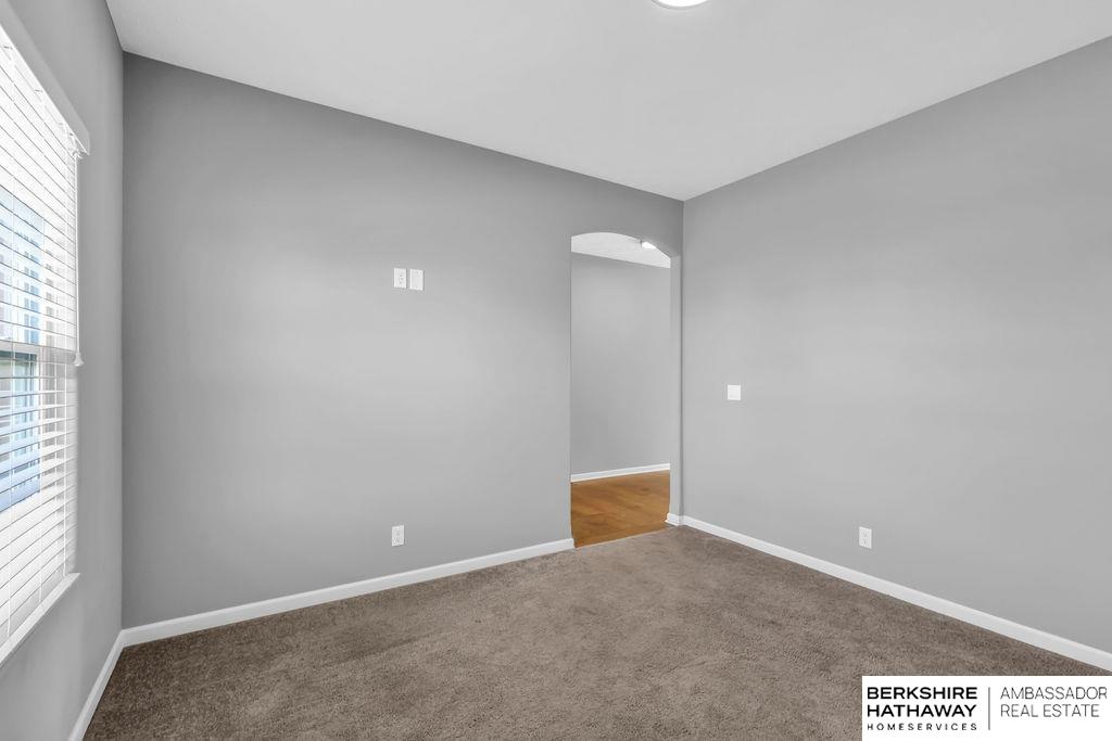 Omaha, Nebraska 68136, United States, 5 Bedrooms Bedrooms, ,2 BathroomsBathrooms,Residential,Active,173535