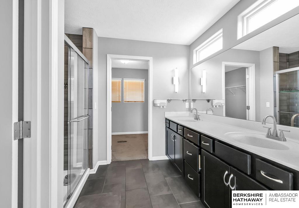 Omaha, Nebraska 68136, United States, 5 Bedrooms Bedrooms, ,2 BathroomsBathrooms,Residential,Active,173535