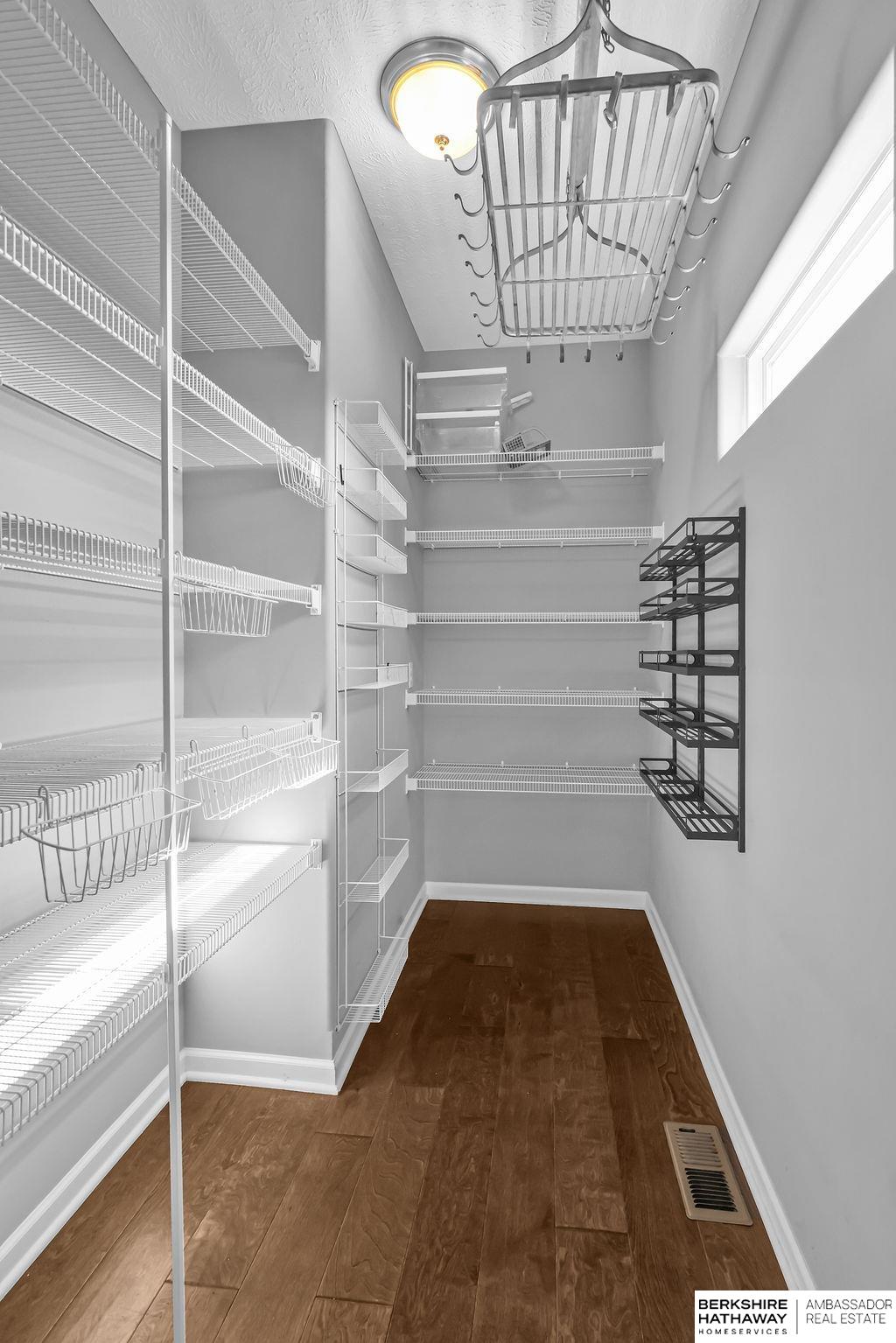 Omaha, Nebraska 68136, United States, 5 Bedrooms Bedrooms, ,2 BathroomsBathrooms,Residential,Active,173535