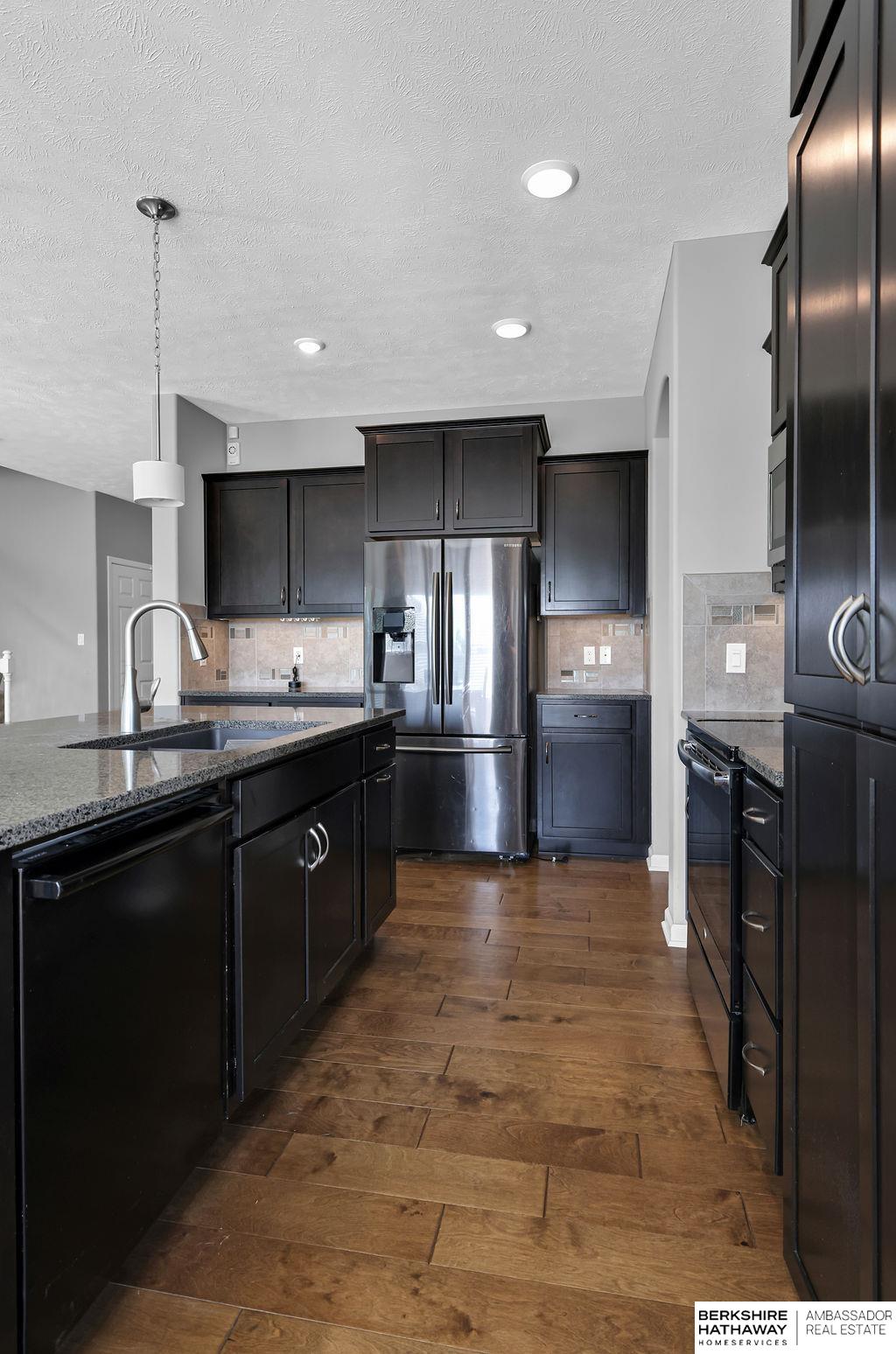 Omaha, Nebraska 68136, United States, 5 Bedrooms Bedrooms, ,2 BathroomsBathrooms,Residential,Active,173535