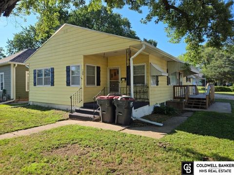 Photo of 1320 Lincoln Street, Beatrice, NE 68310 (MLS # 22605038)