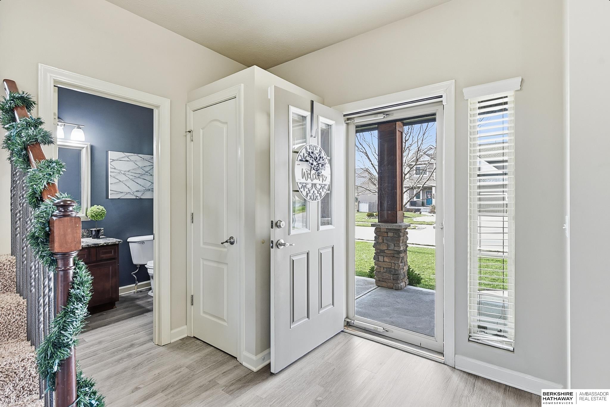 Bennington, Nebraska 68007, United States, 5 Bedrooms Bedrooms, ,3 BathroomsBathrooms,Residential,Active,254687