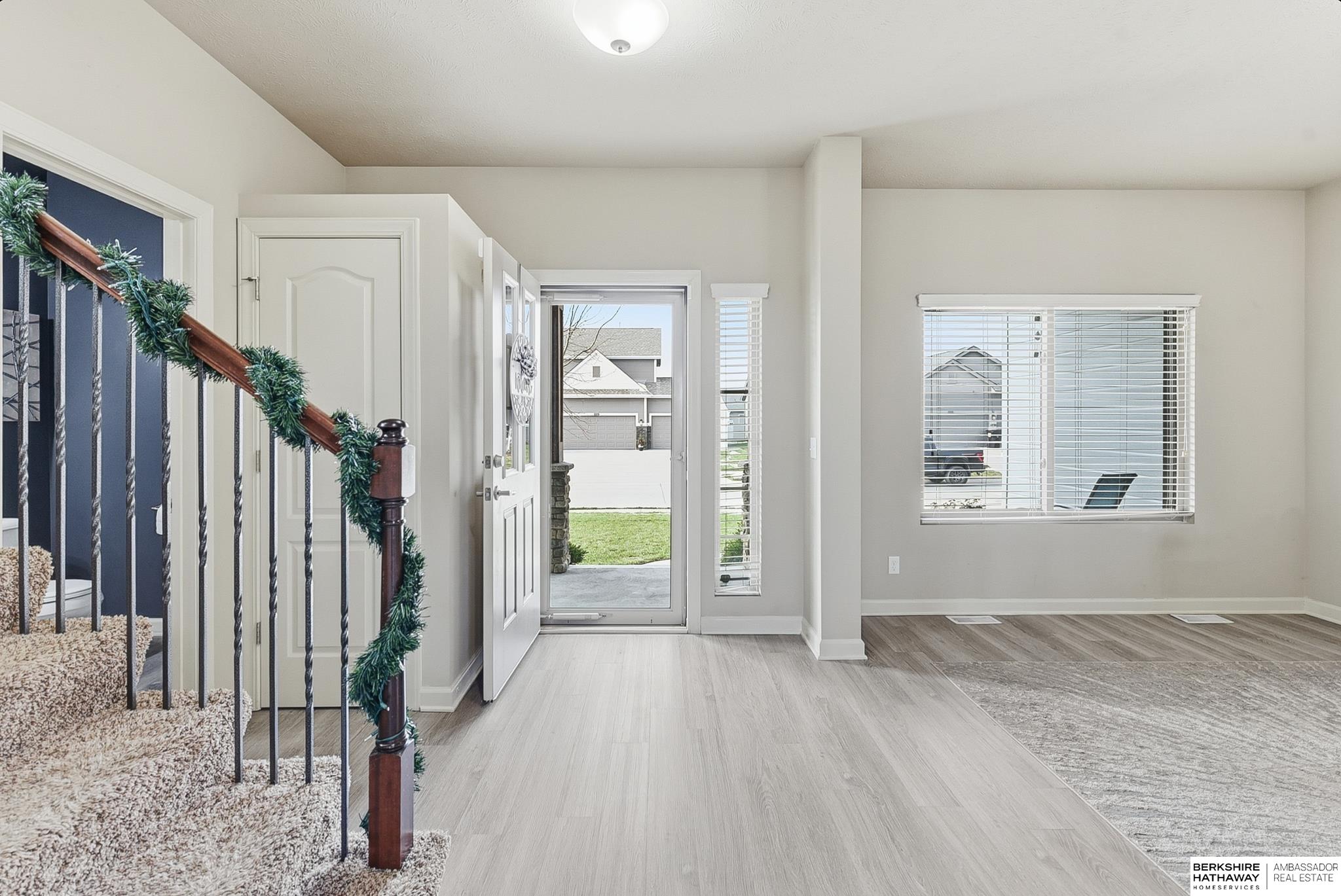 Bennington, Nebraska 68007, United States, 5 Bedrooms Bedrooms, ,3 BathroomsBathrooms,Residential,Active,254687