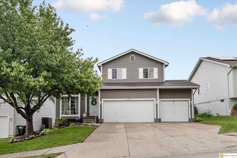 Photo of 15072 Meredith Avenue, Omaha, NE 68116 (MLS # 22614414)