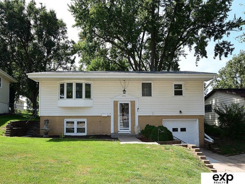 Photo of 12241 T Street, Omaha, NE 68137 (MLS # 22626254)