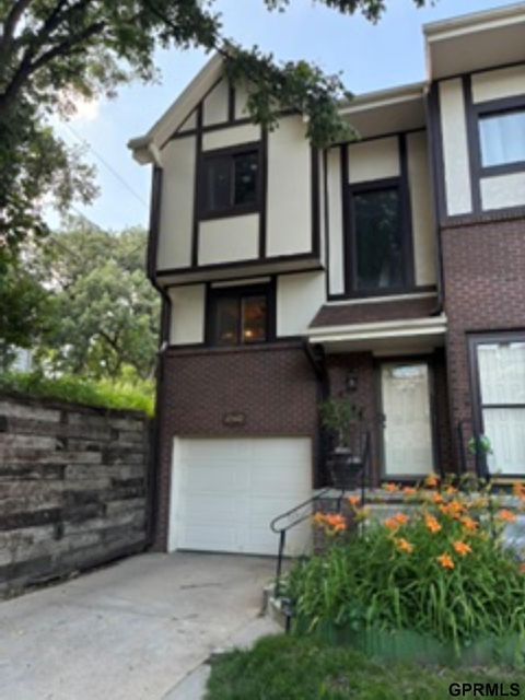 Photo of 3624 Burt Street, Omaha, NE 68131 (MLS # 22619656)