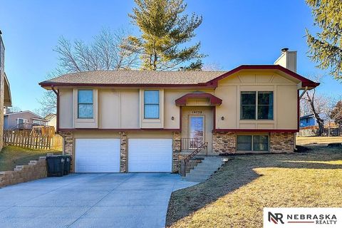 Photo of 14738 O Circle, Omaha, NE 68137 (MLS # 22603256)