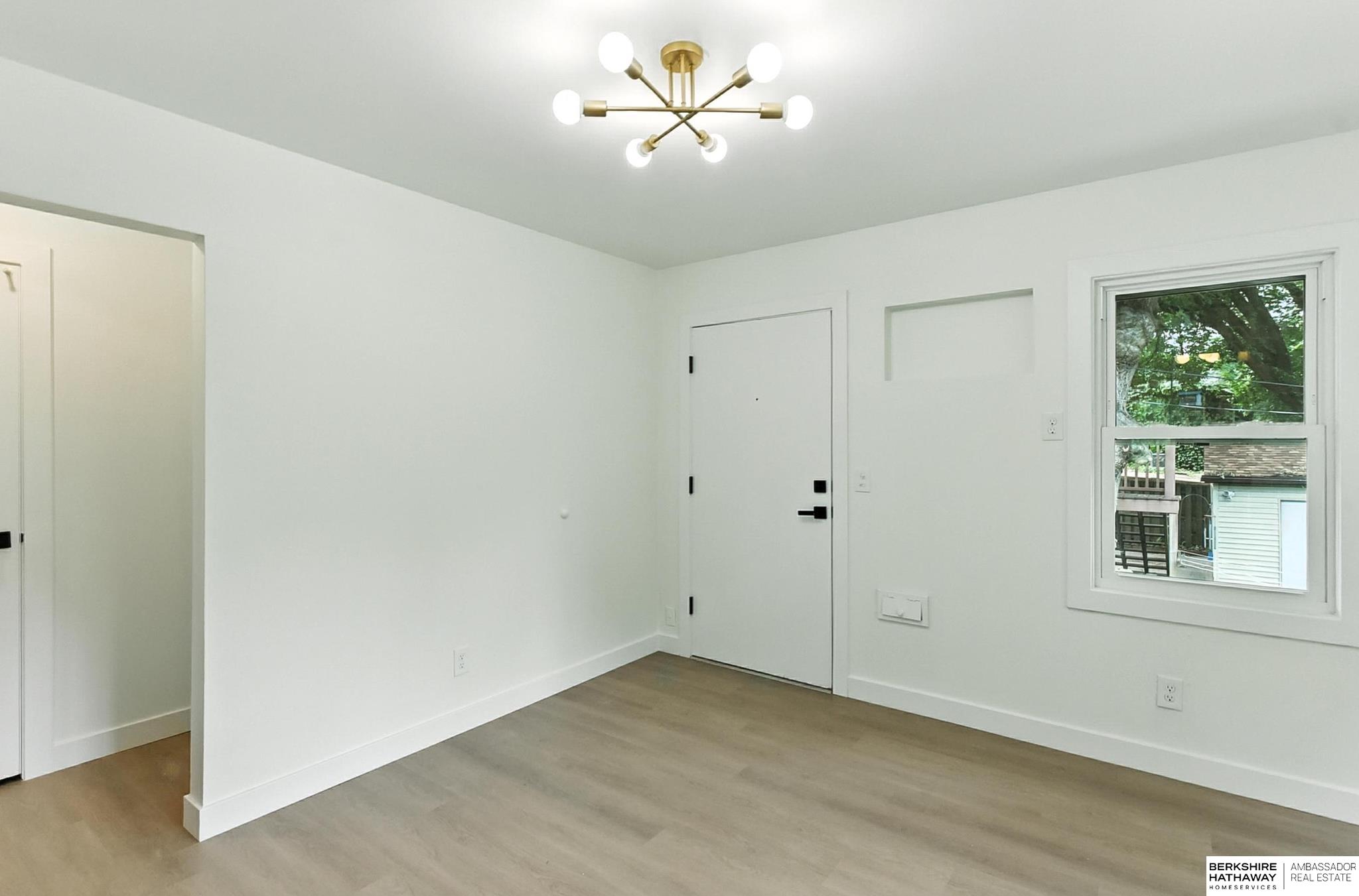 Omaha, Nebraska 68105, United States, 1 Bedroom Bedrooms, ,1 BathroomBathrooms,Residential,Active,154088