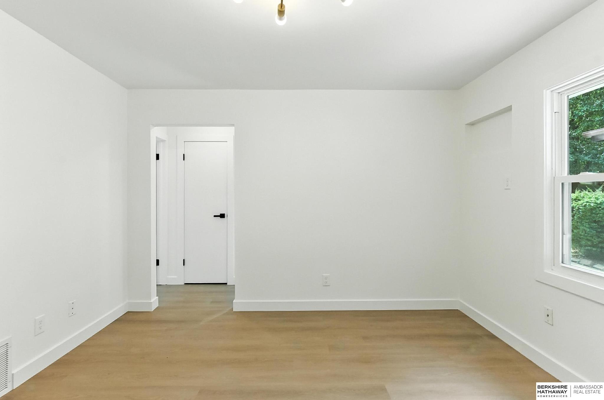 Omaha, Nebraska 68105, United States, 1 Bedroom Bedrooms, ,1 BathroomBathrooms,Residential,Active,154088