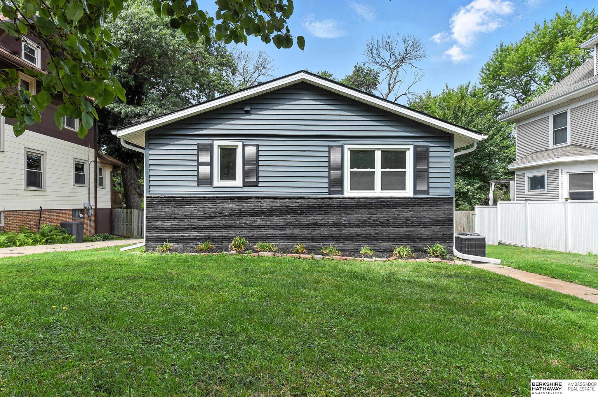 Omaha, Nebraska 68105, United States, 1 Bedroom Bedrooms, ,1 BathroomBathrooms,Residential,Active,154088