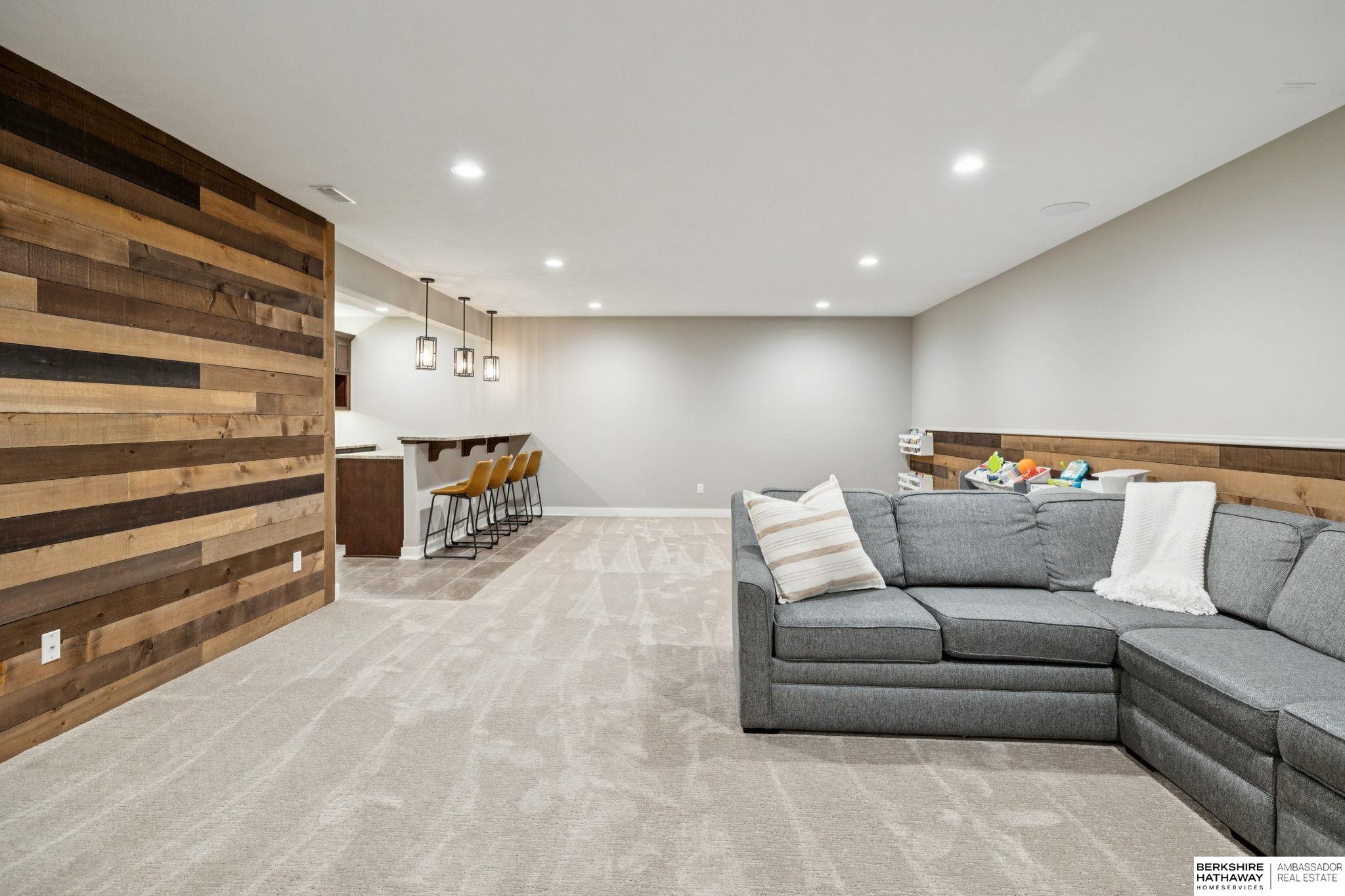 Eagle, Nebraska 68347, United States, 5 Bedrooms Bedrooms, ,3 BathroomsBathrooms,Residential,Active,217111