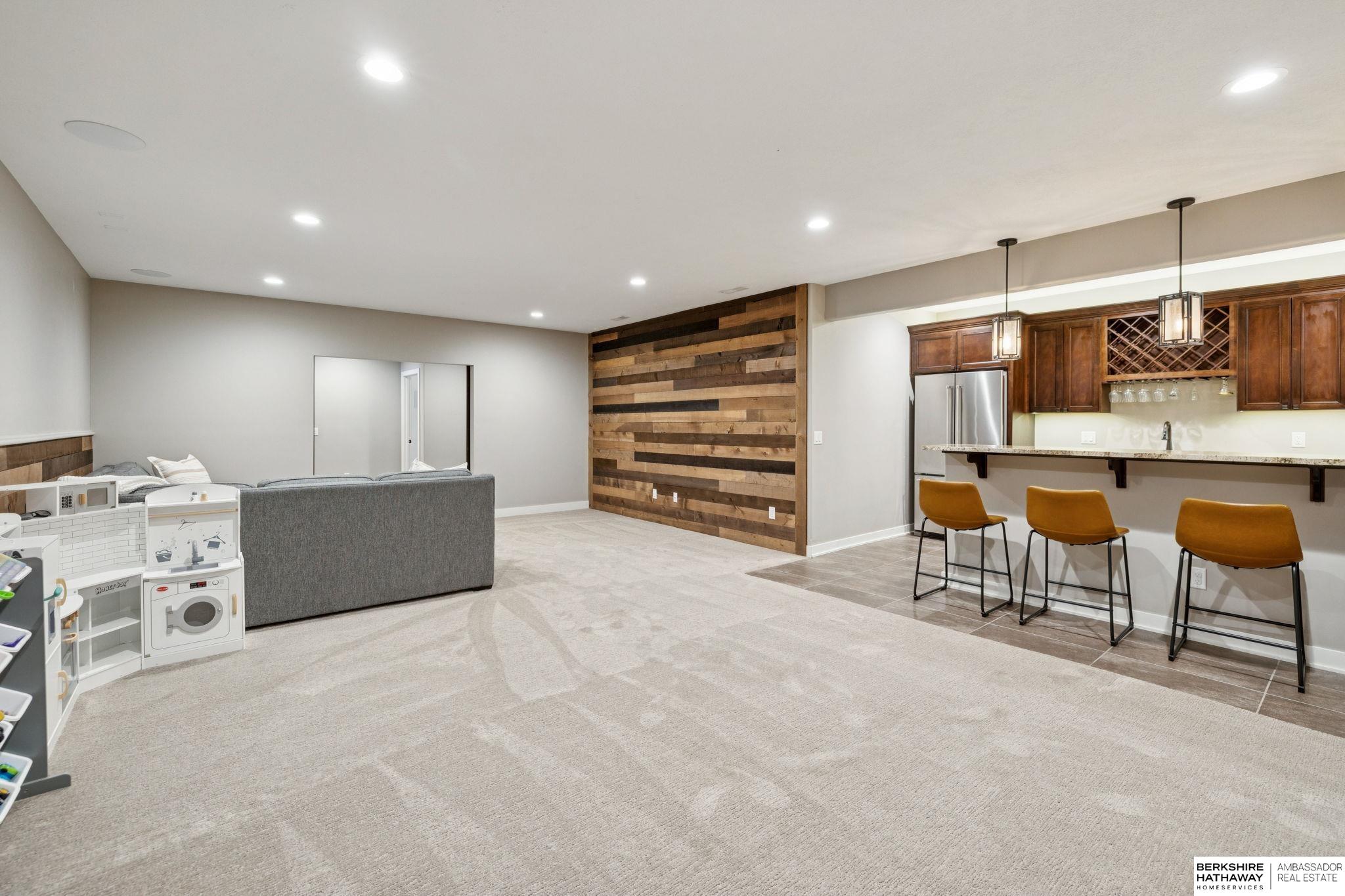 Eagle, Nebraska 68347, United States, 5 Bedrooms Bedrooms, ,3 BathroomsBathrooms,Residential,Active,217111