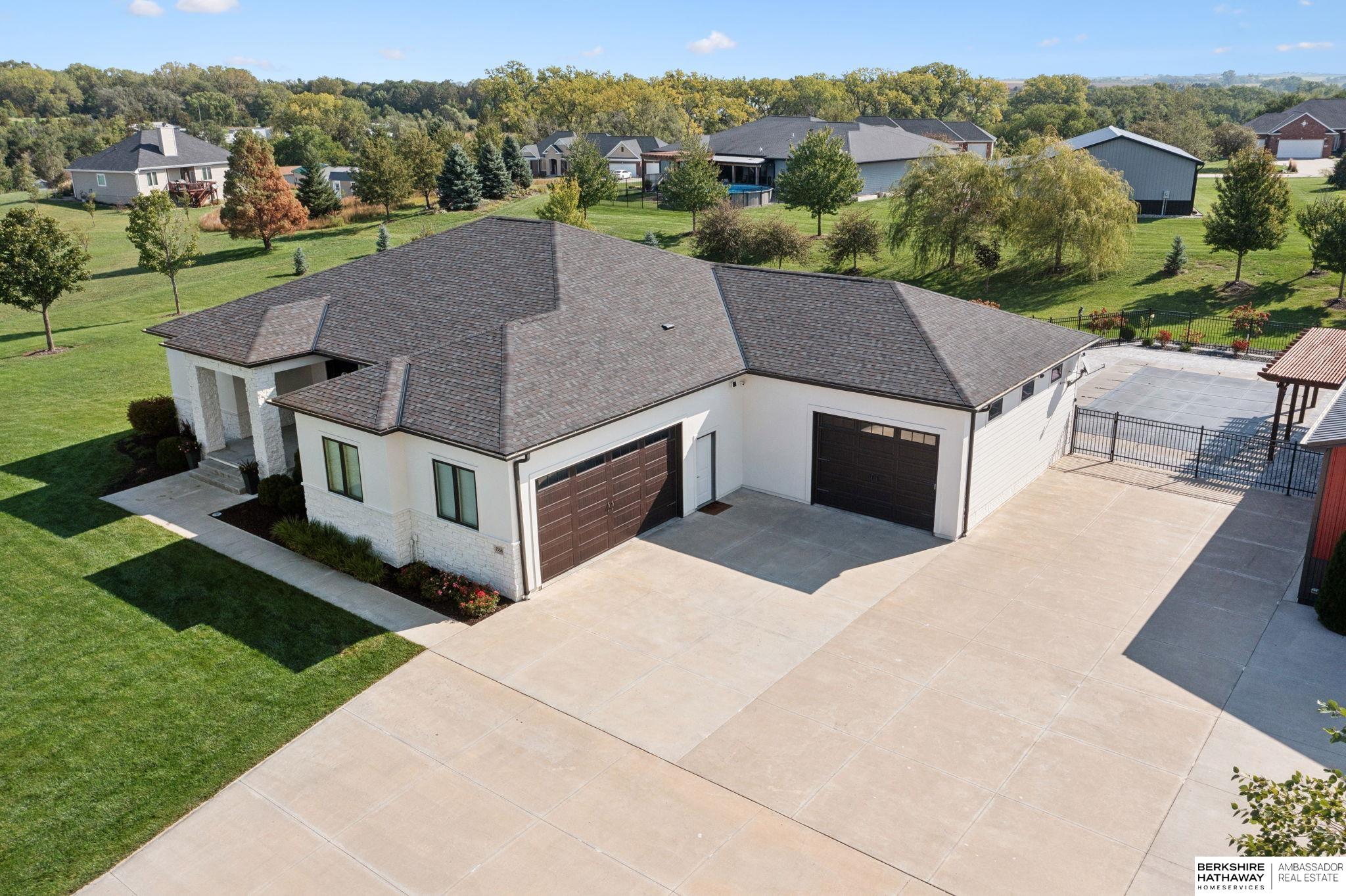 Eagle, Nebraska 68347, United States, 5 Bedrooms Bedrooms, ,3 BathroomsBathrooms,Residential,Active,217111