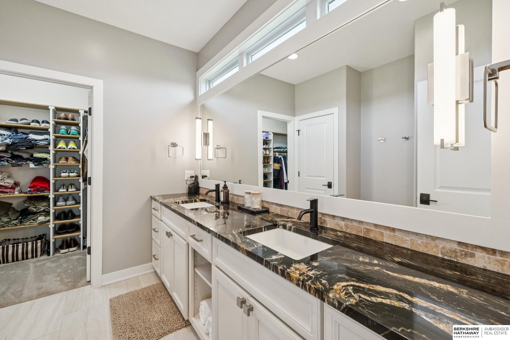 Eagle, Nebraska 68347, United States, 5 Bedrooms Bedrooms, ,3 BathroomsBathrooms,Residential,Active,217111