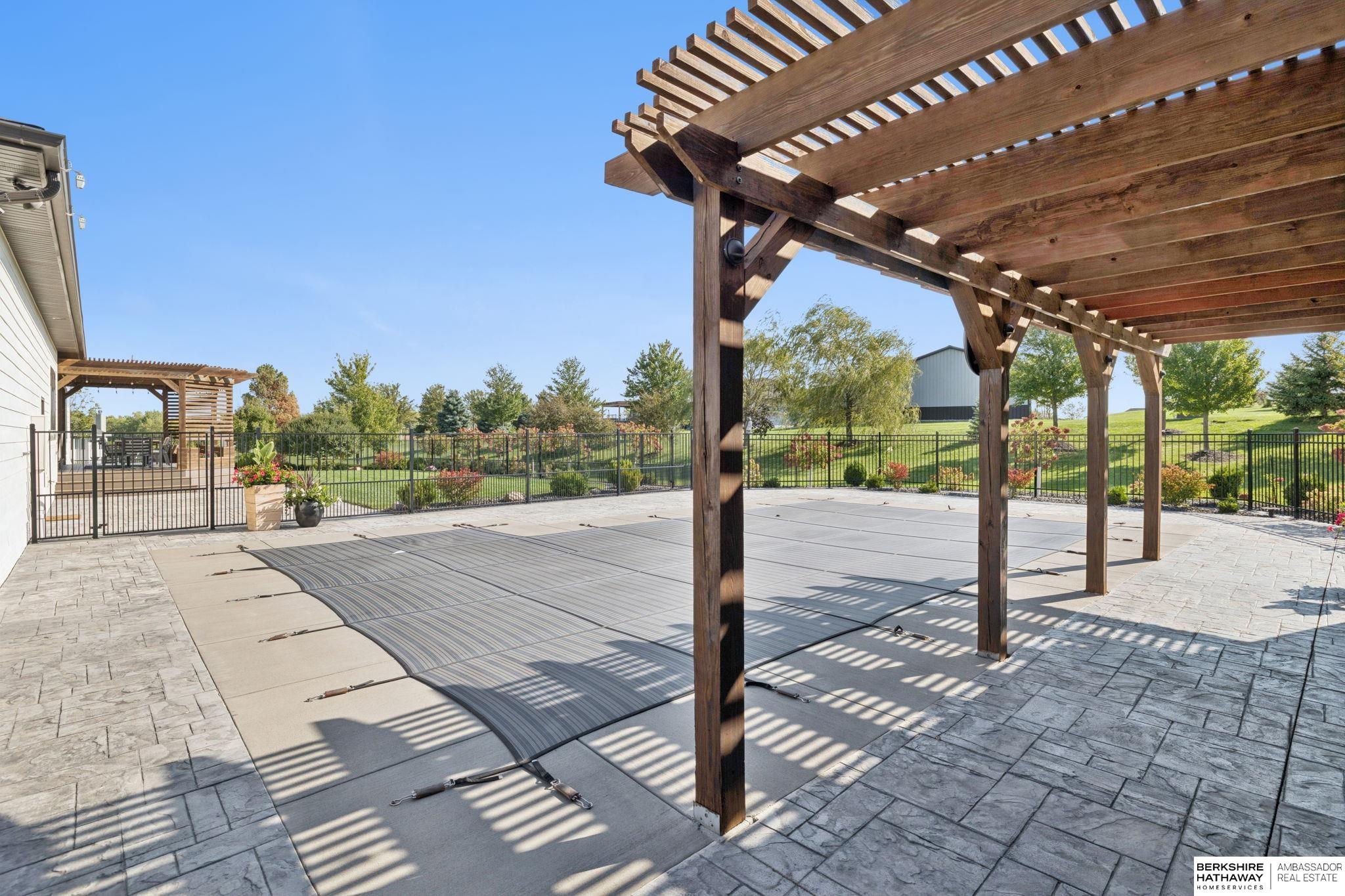 Eagle, Nebraska 68347, United States, 5 Bedrooms Bedrooms, ,3 BathroomsBathrooms,Residential,Active,217111