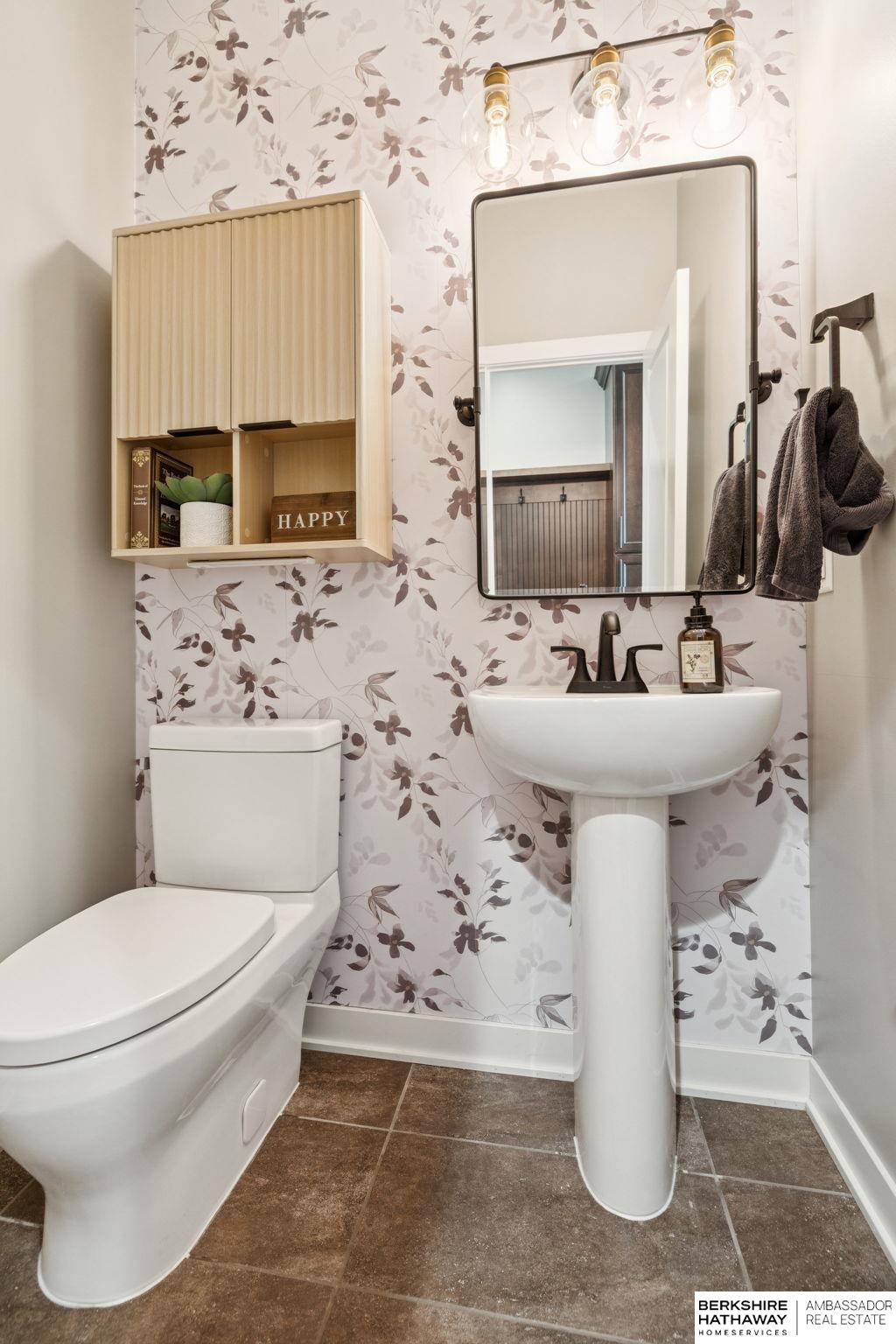 Eagle, Nebraska 68347, United States, 5 Bedrooms Bedrooms, ,3 BathroomsBathrooms,Residential,Active,217111