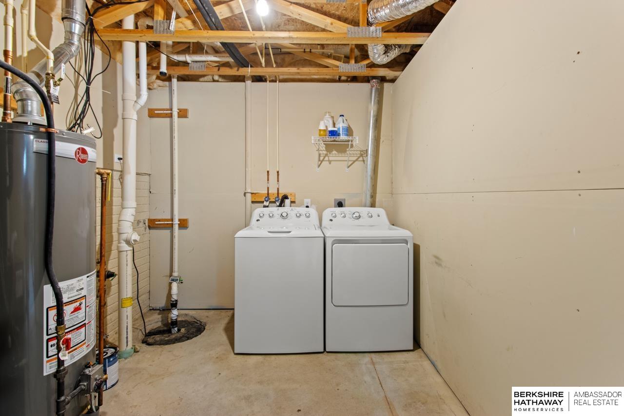 Omaha, Nebraska 68122, United States, 3 Bedrooms Bedrooms, ,2 BathroomsBathrooms,Residential,Pending,183344