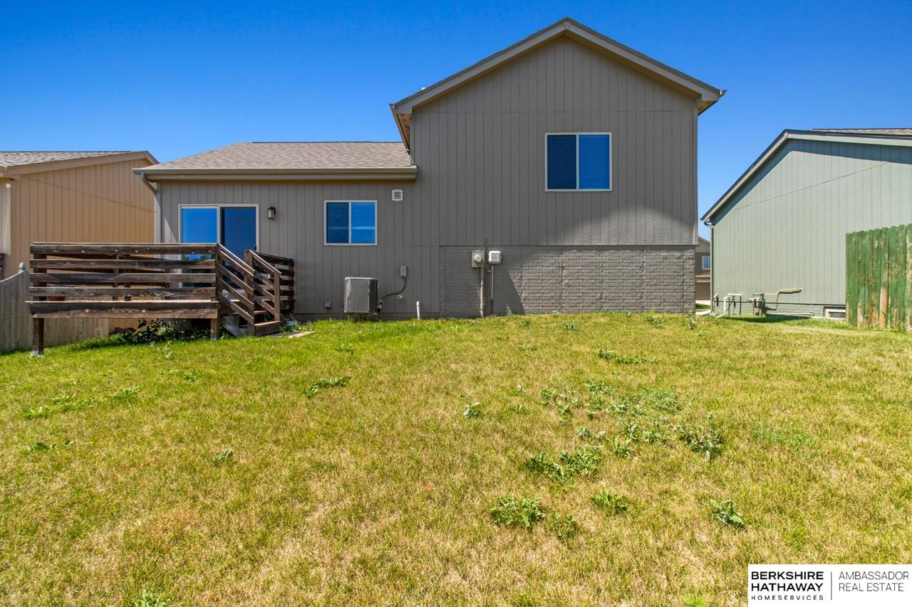 Omaha, Nebraska 68122, United States, 3 Bedrooms Bedrooms, ,2 BathroomsBathrooms,Residential,Pending,183344