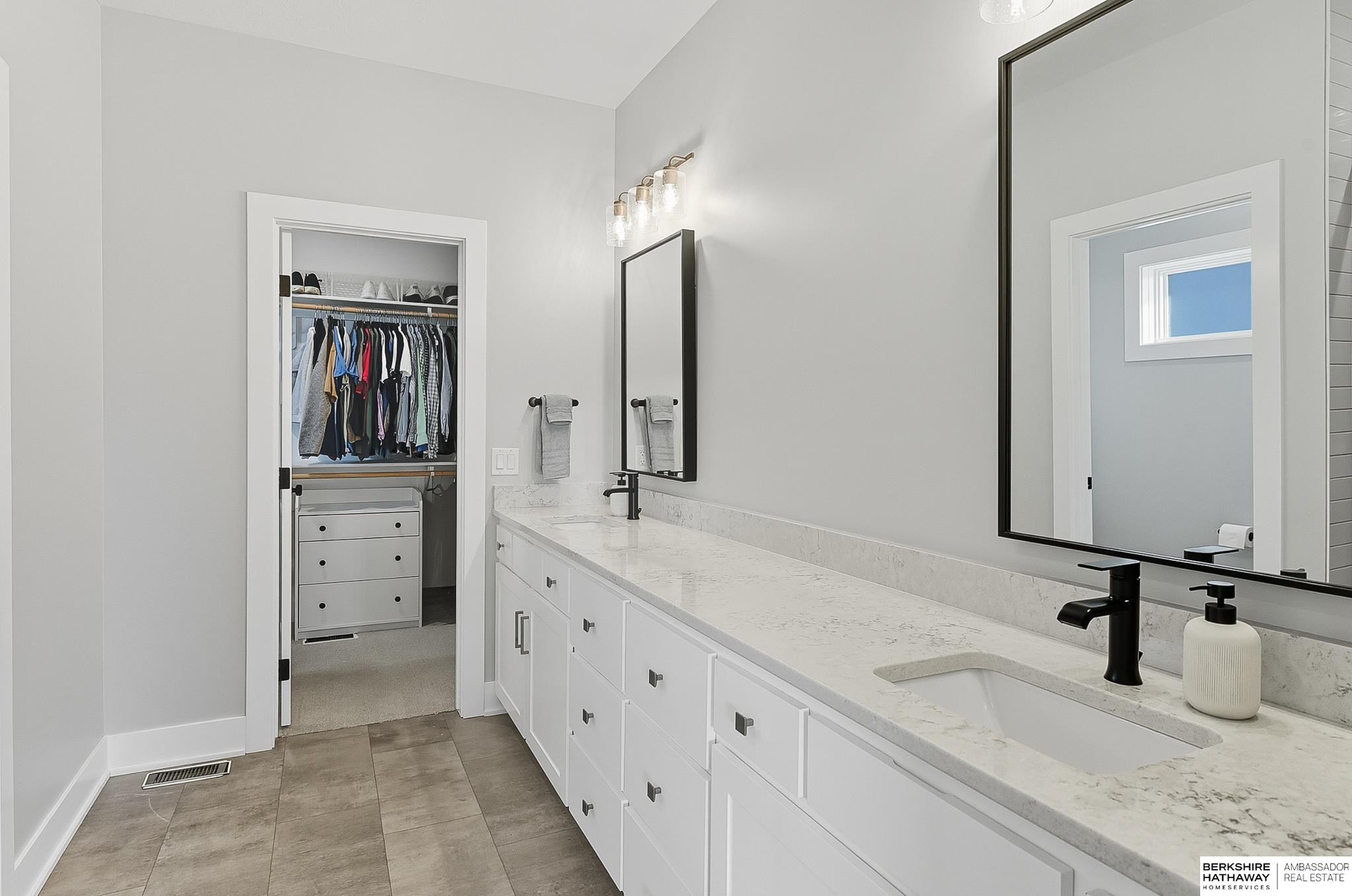 Elkhorn, Nebraska 68022, United States, 5 Bedrooms Bedrooms, ,3 BathroomsBathrooms,Residential,Active,220780