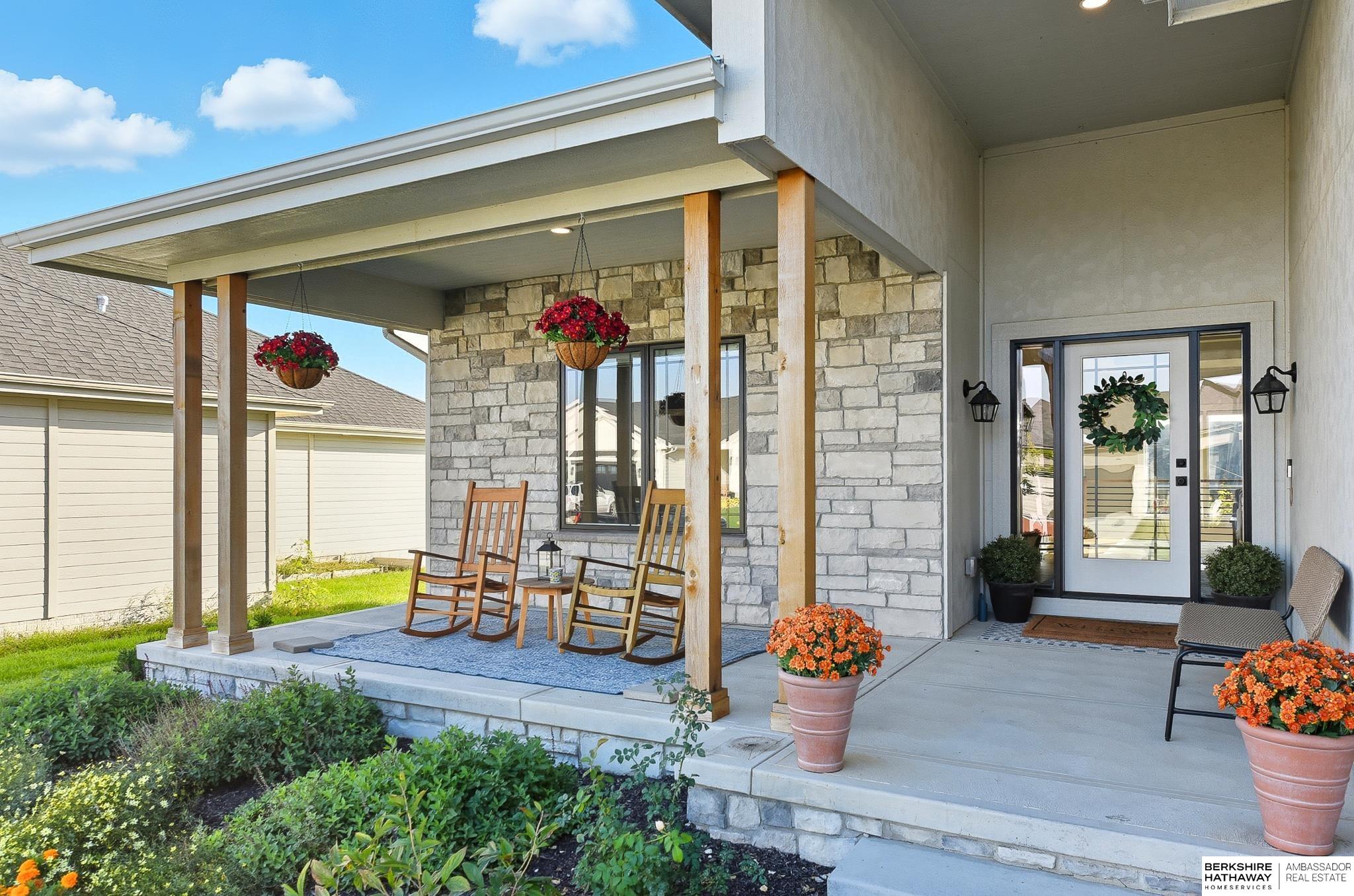 Elkhorn, Nebraska 68022, United States, 5 Bedrooms Bedrooms, ,3 BathroomsBathrooms,Residential,Active,220780