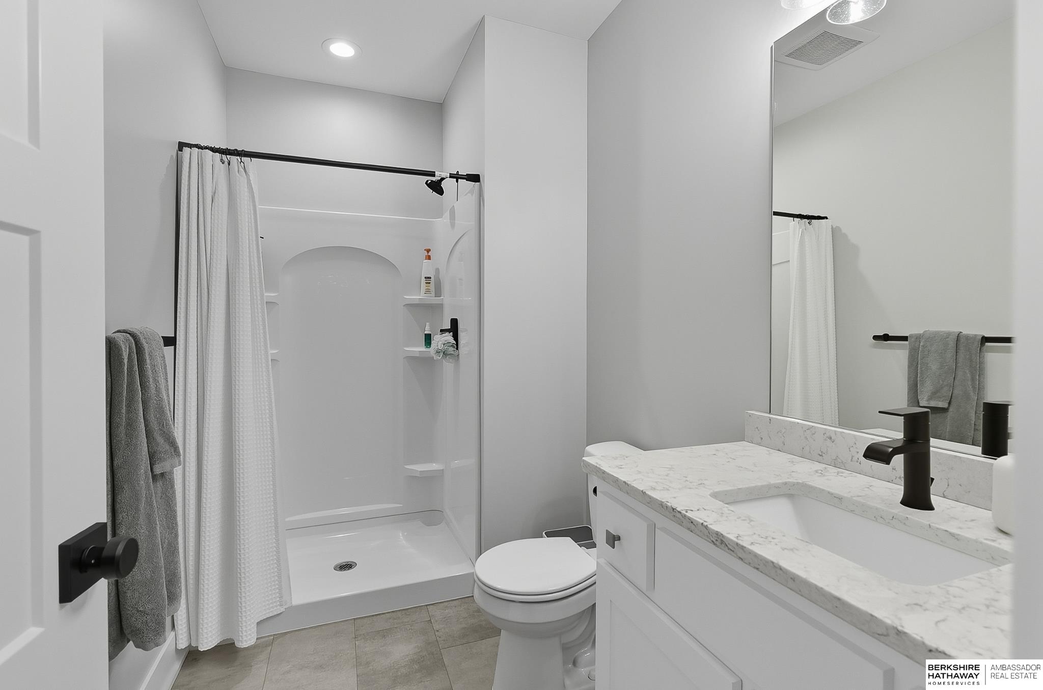 Elkhorn, Nebraska 68022, United States, 5 Bedrooms Bedrooms, ,3 BathroomsBathrooms,Residential,Active,220780