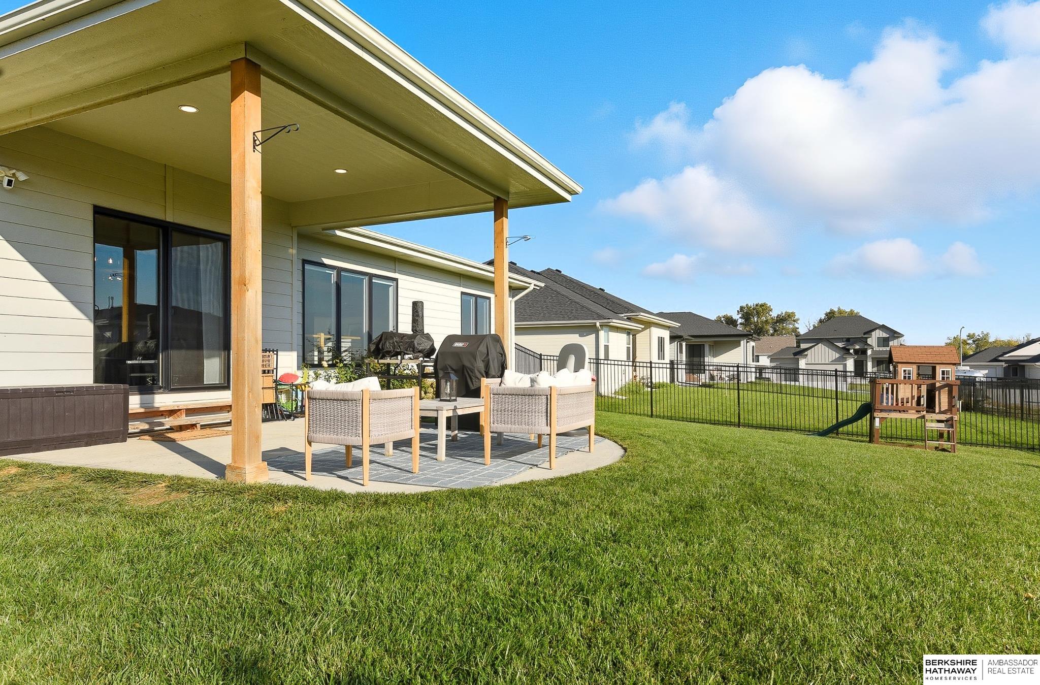 Elkhorn, Nebraska 68022, United States, 5 Bedrooms Bedrooms, ,3 BathroomsBathrooms,Residential,Active,220780