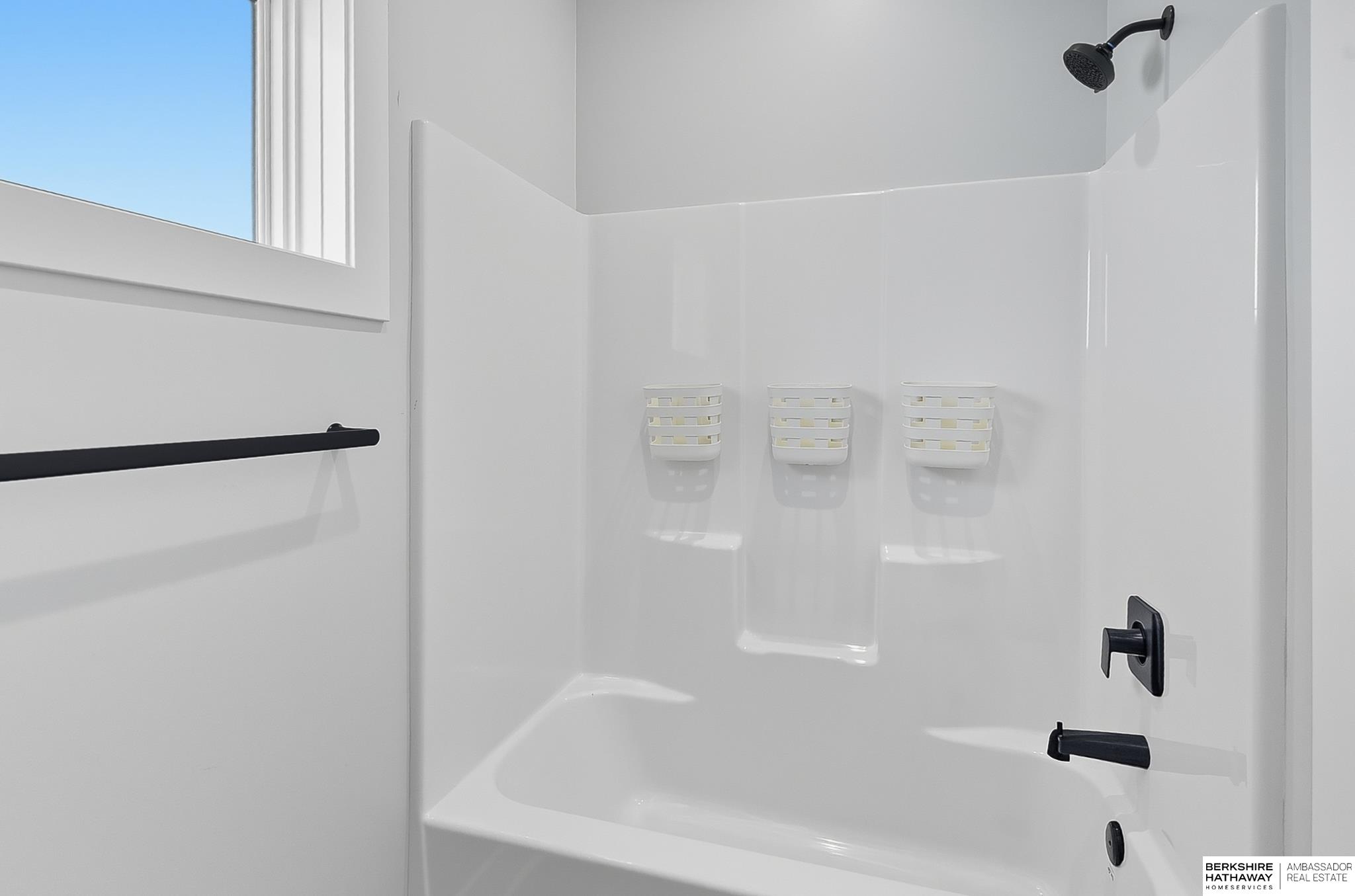 Elkhorn, Nebraska 68022, United States, 5 Bedrooms Bedrooms, ,3 BathroomsBathrooms,Residential,Active,220780