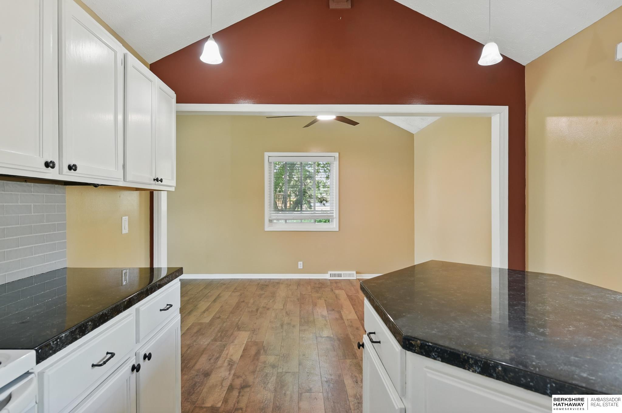 Omaha, Nebraska 68164, United States, 3 Bedrooms Bedrooms, ,2 BathroomsBathrooms,Residential,Active,126422