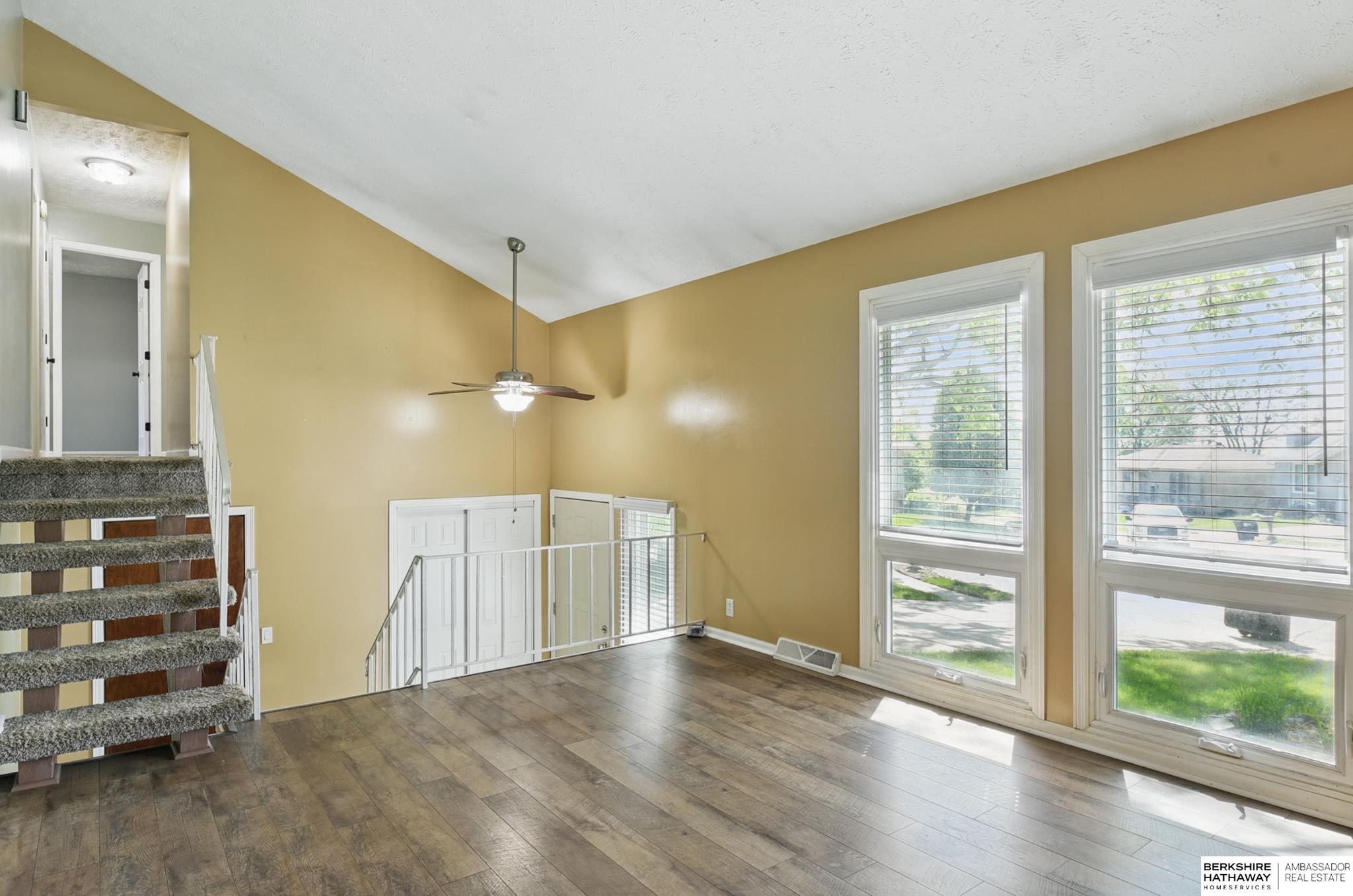 Omaha, Nebraska 68164, United States, 3 Bedrooms Bedrooms, ,2 BathroomsBathrooms,Residential,Active,126422