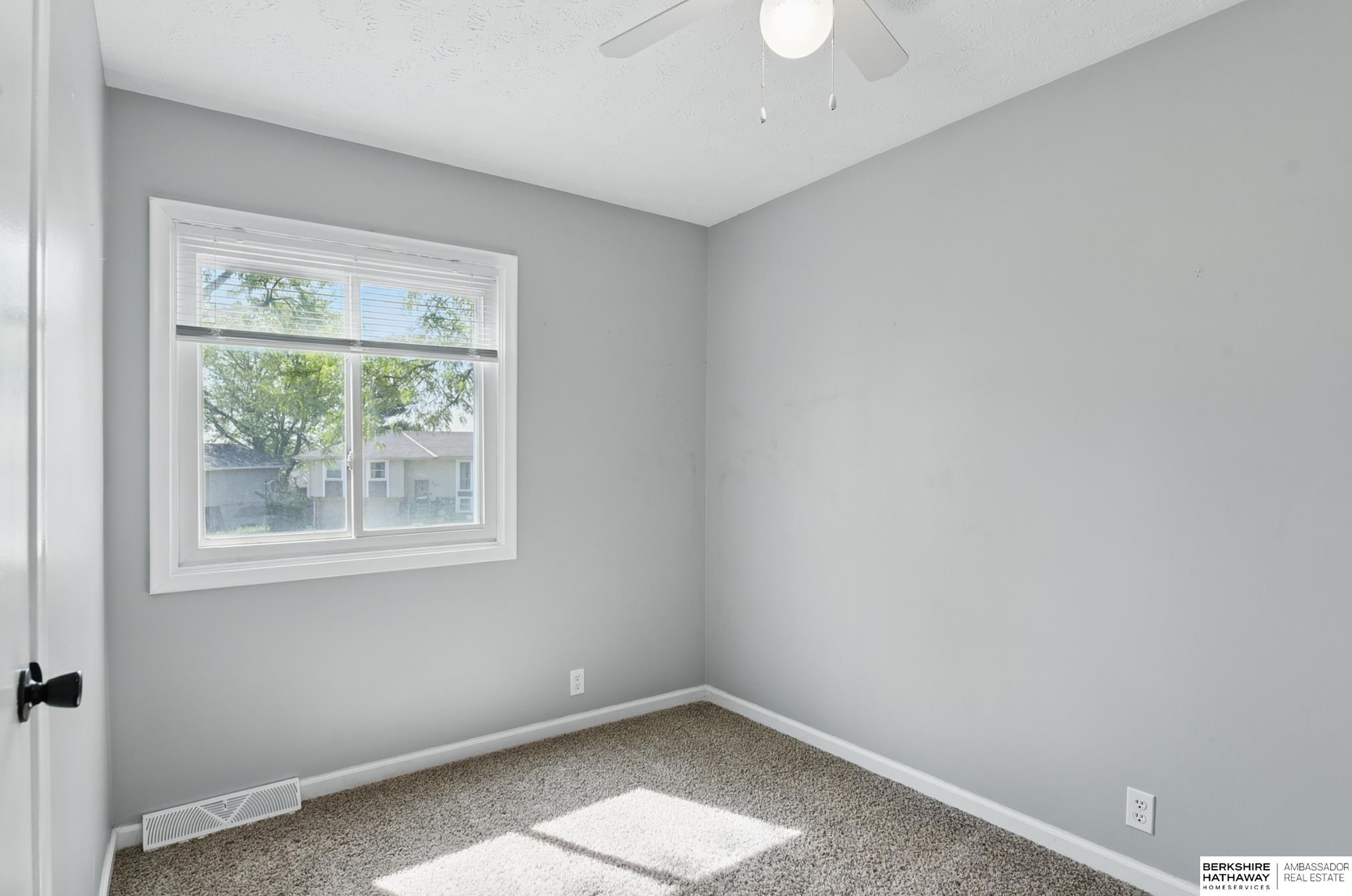 Omaha, Nebraska 68164, United States, 3 Bedrooms Bedrooms, ,2 BathroomsBathrooms,Residential,Active,126422