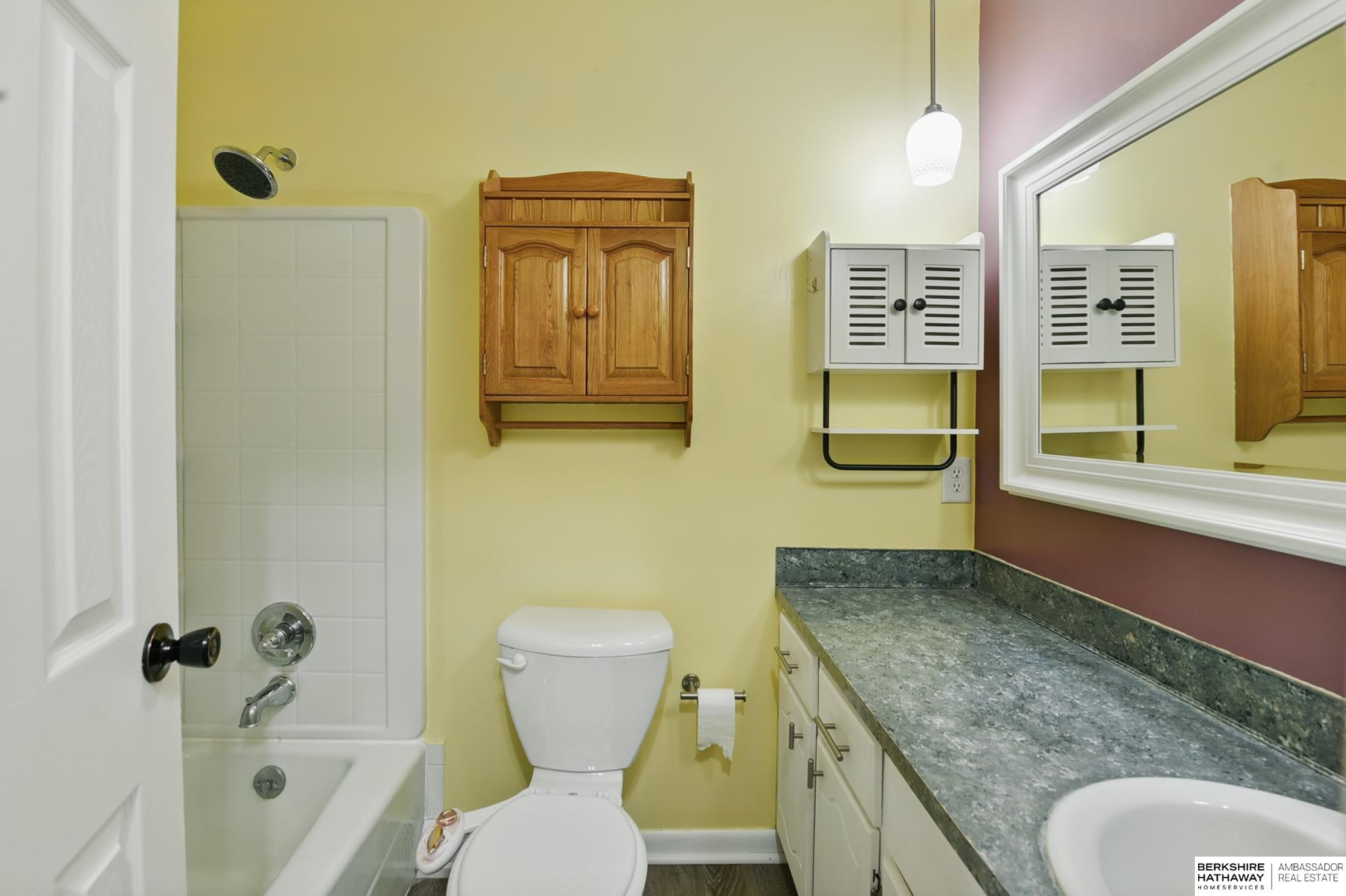 Omaha, Nebraska 68164, United States, 3 Bedrooms Bedrooms, ,2 BathroomsBathrooms,Residential,Active,126422