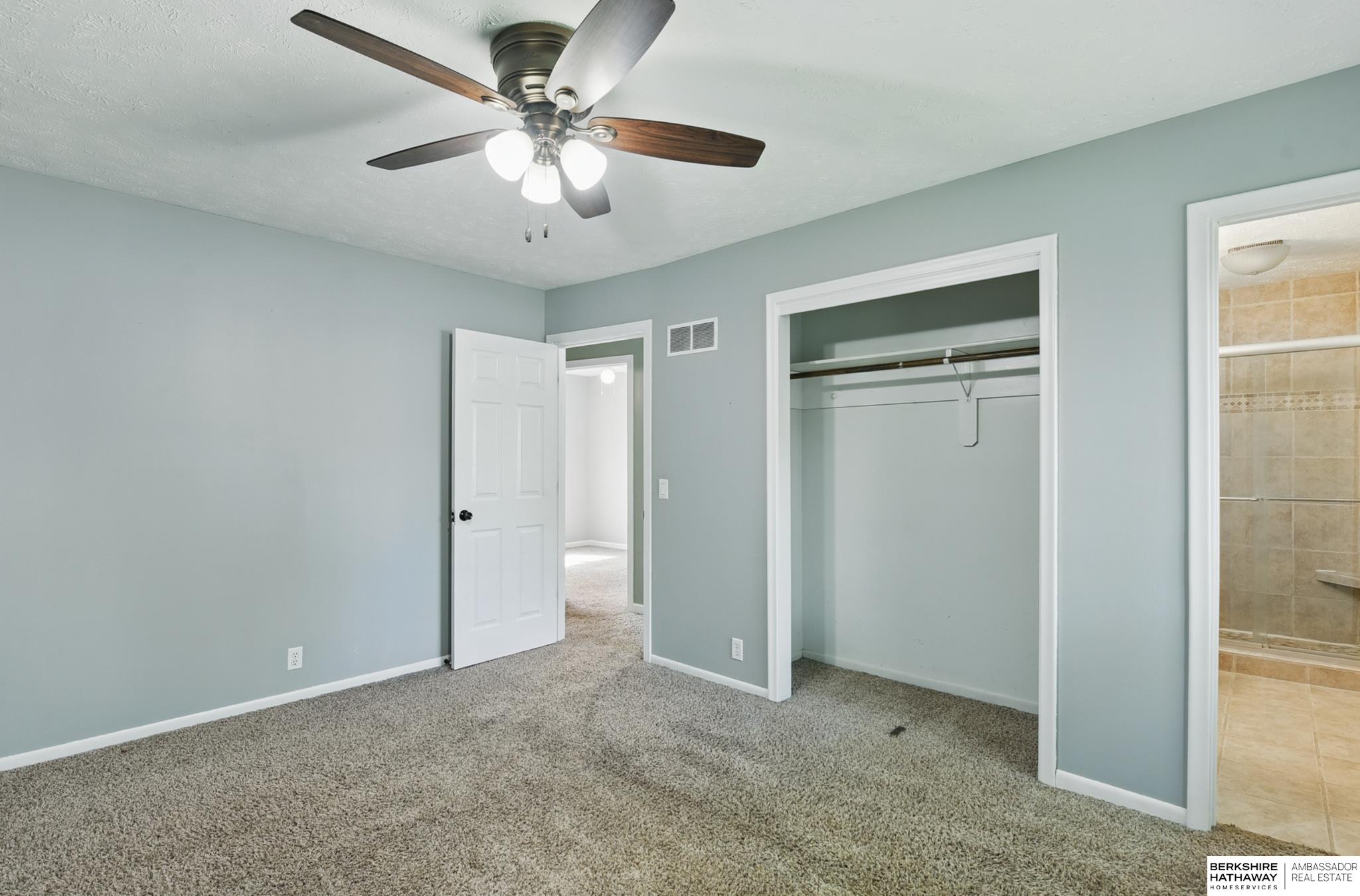 Omaha, Nebraska 68164, United States, 3 Bedrooms Bedrooms, ,2 BathroomsBathrooms,Residential,Active,126422