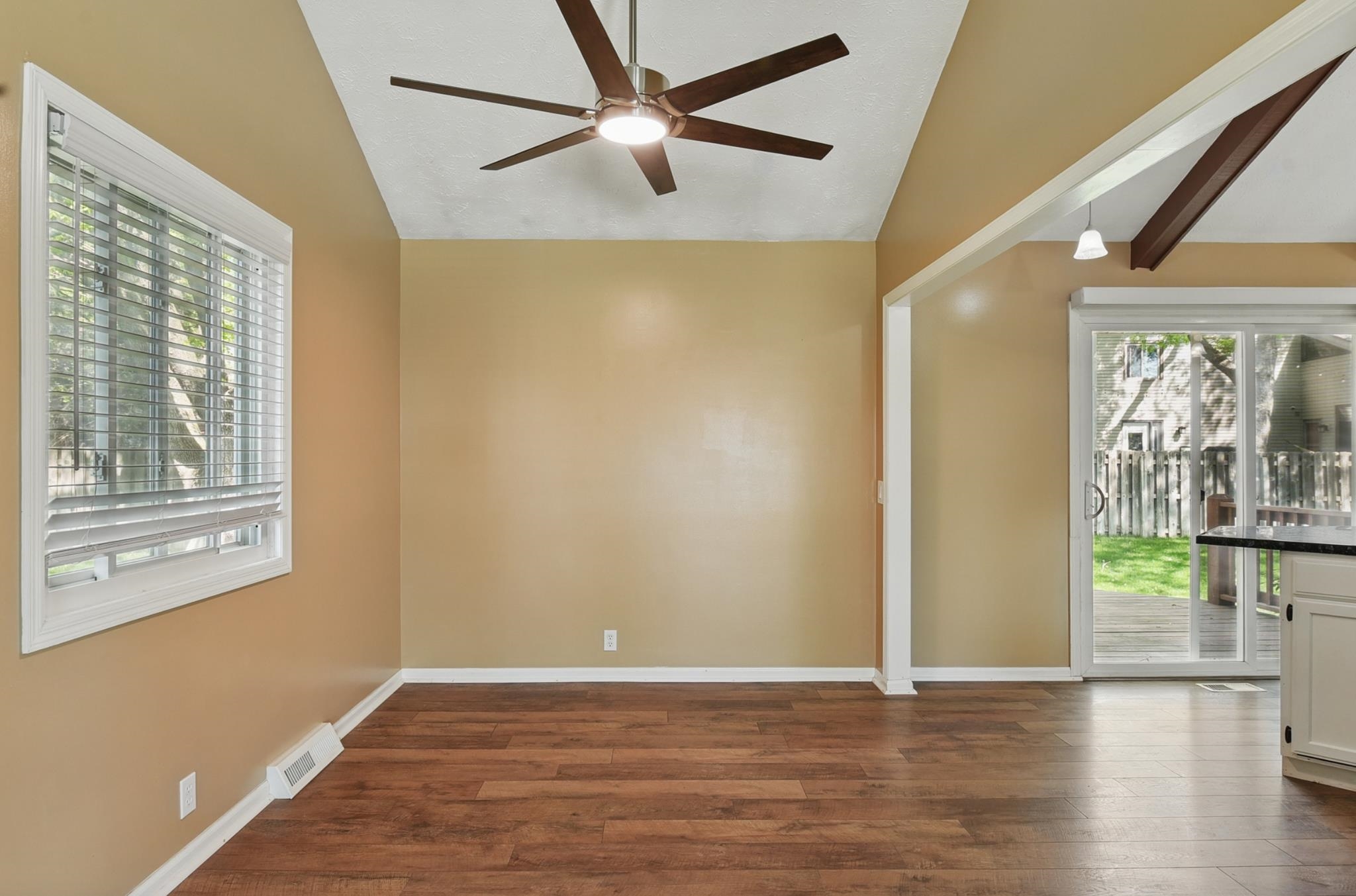 Omaha, Nebraska 68164, United States, 3 Bedrooms Bedrooms, ,2 BathroomsBathrooms,Residential,Active,126422