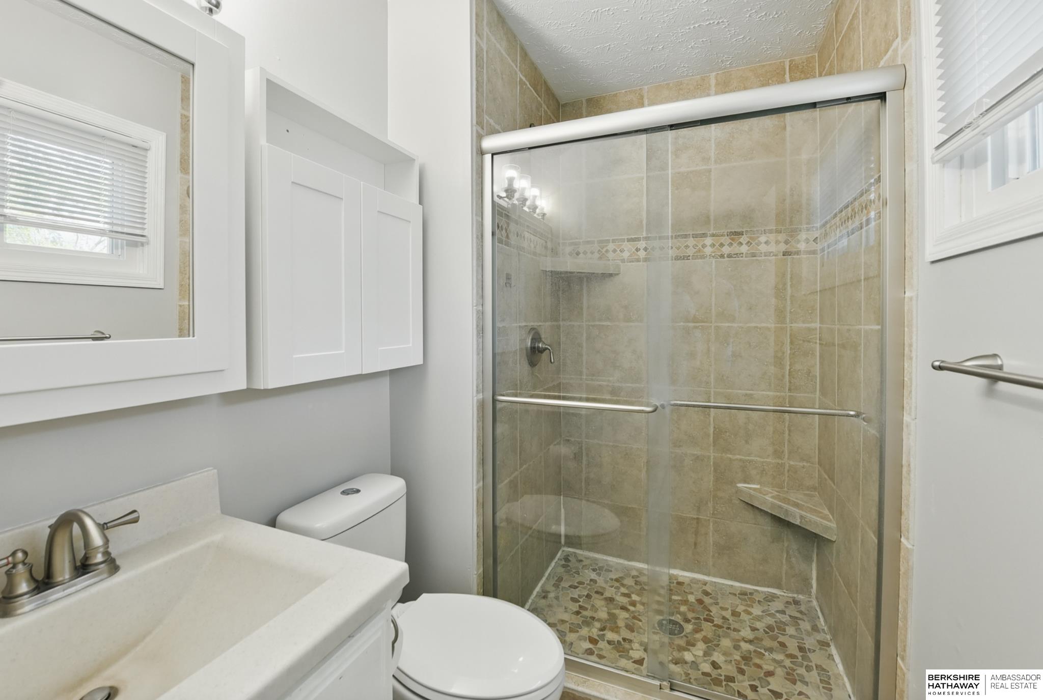 Omaha, Nebraska 68164, United States, 3 Bedrooms Bedrooms, ,2 BathroomsBathrooms,Residential,Active,126422