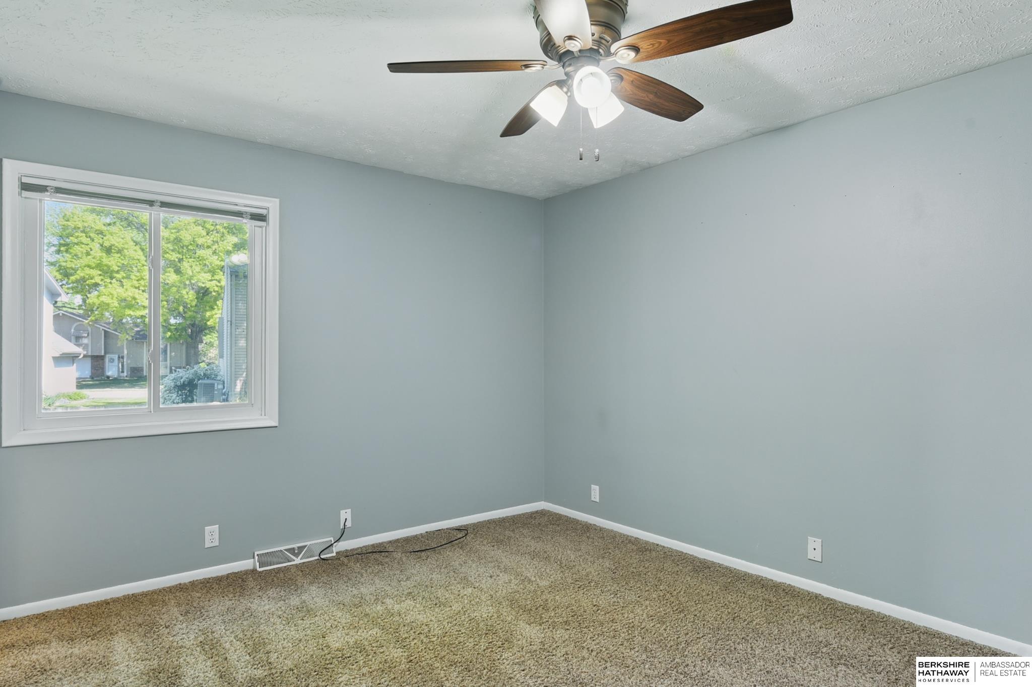 Omaha, Nebraska 68164, United States, 3 Bedrooms Bedrooms, ,2 BathroomsBathrooms,Residential,Active,126422