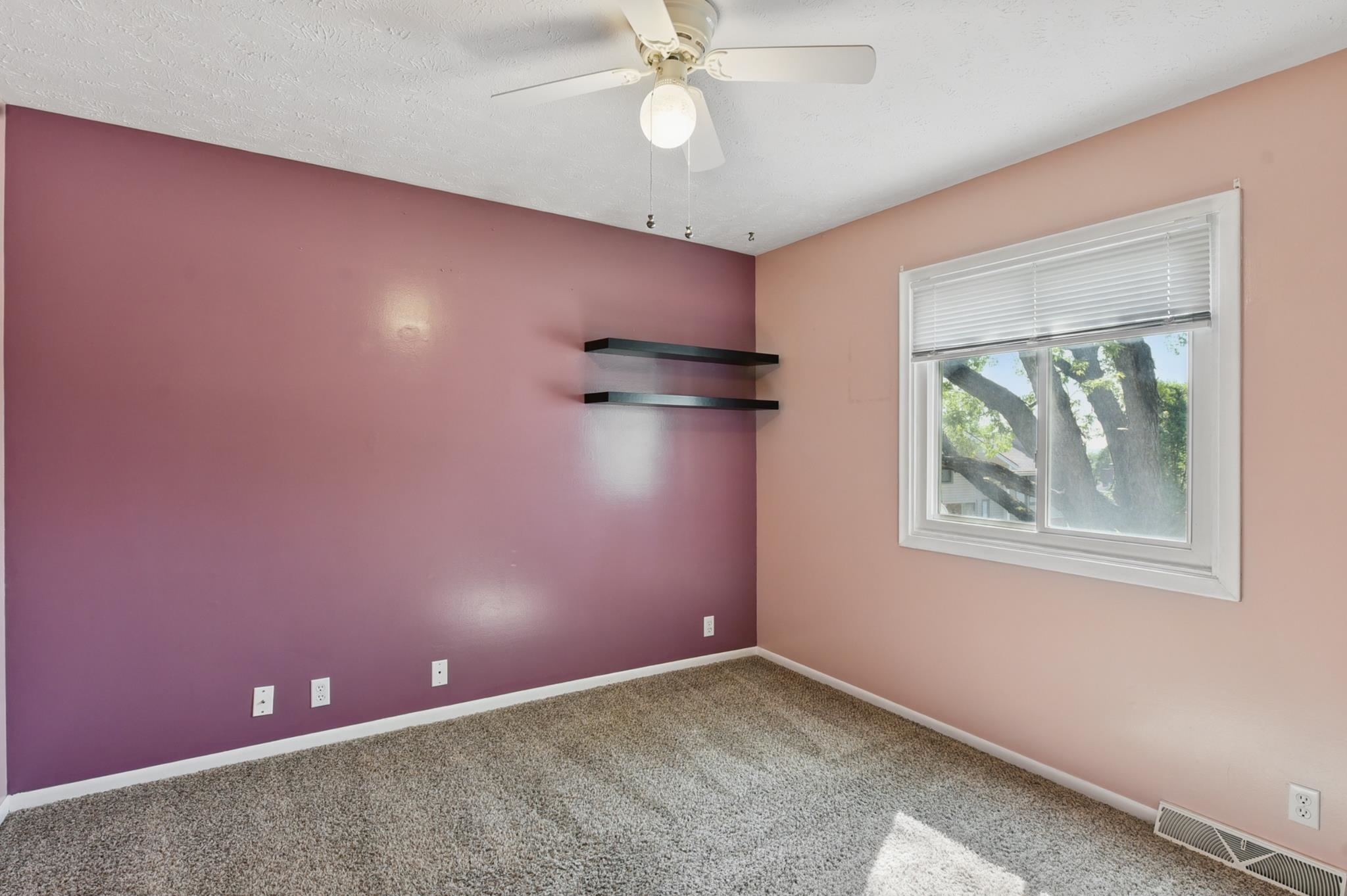 Omaha, Nebraska 68164, United States, 3 Bedrooms Bedrooms, ,2 BathroomsBathrooms,Residential,Active,126422