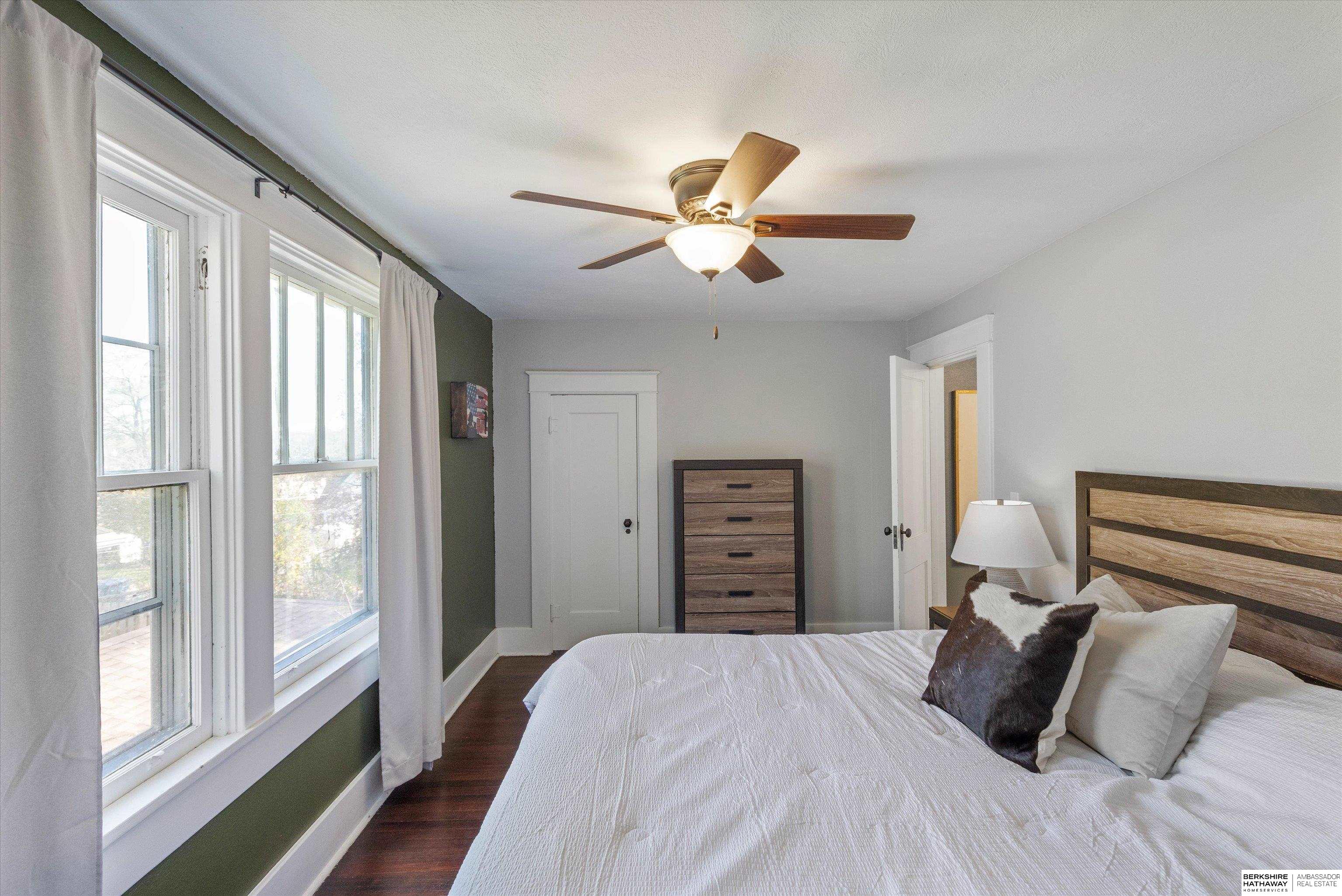 Plattsmouth, Nebraska 68048, United States, 5 Bedrooms Bedrooms, ,2 BathroomsBathrooms,Residential,Active,244532