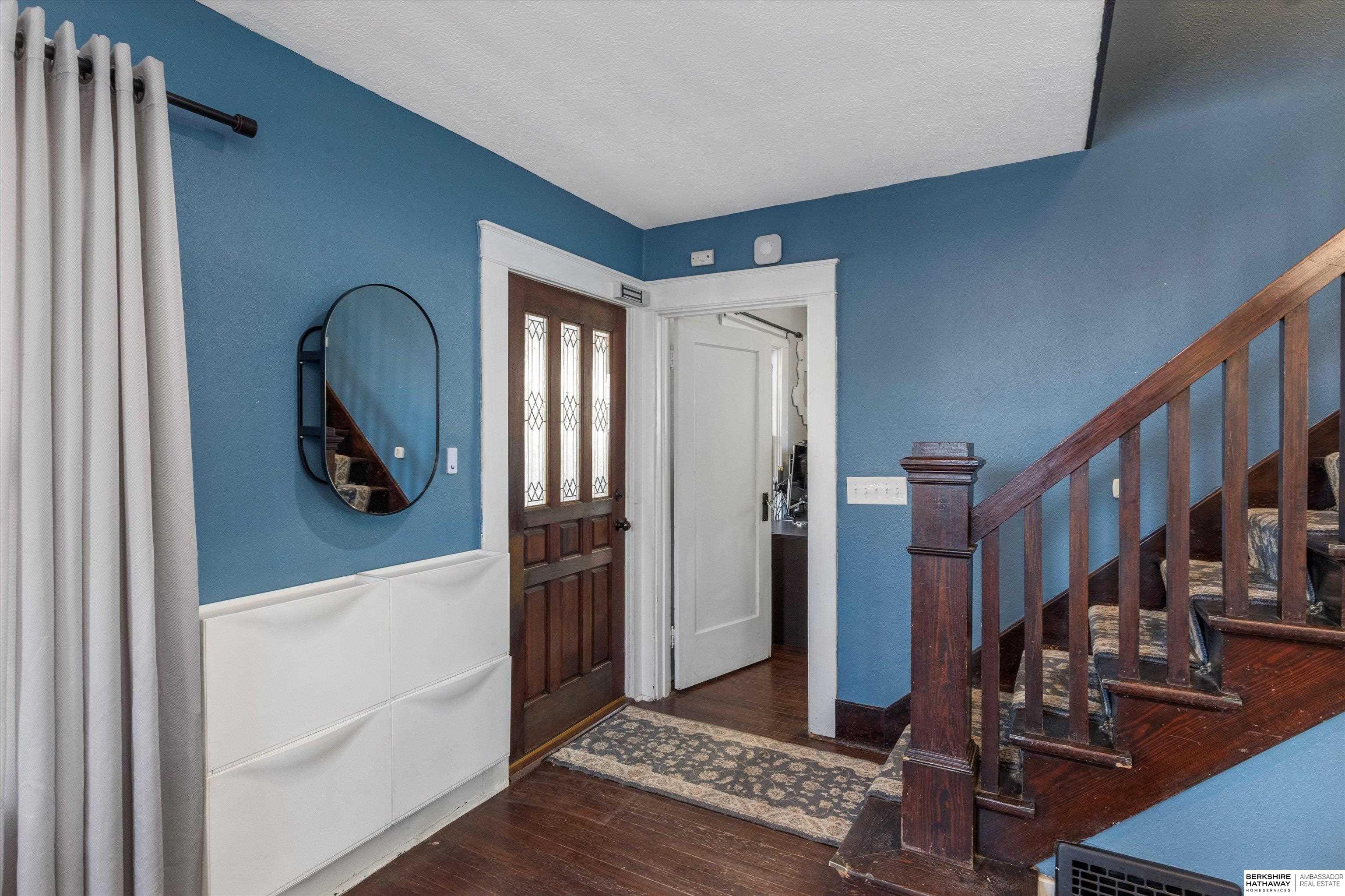 Plattsmouth, Nebraska 68048, United States, 5 Bedrooms Bedrooms, ,2 BathroomsBathrooms,Residential,Active,244532