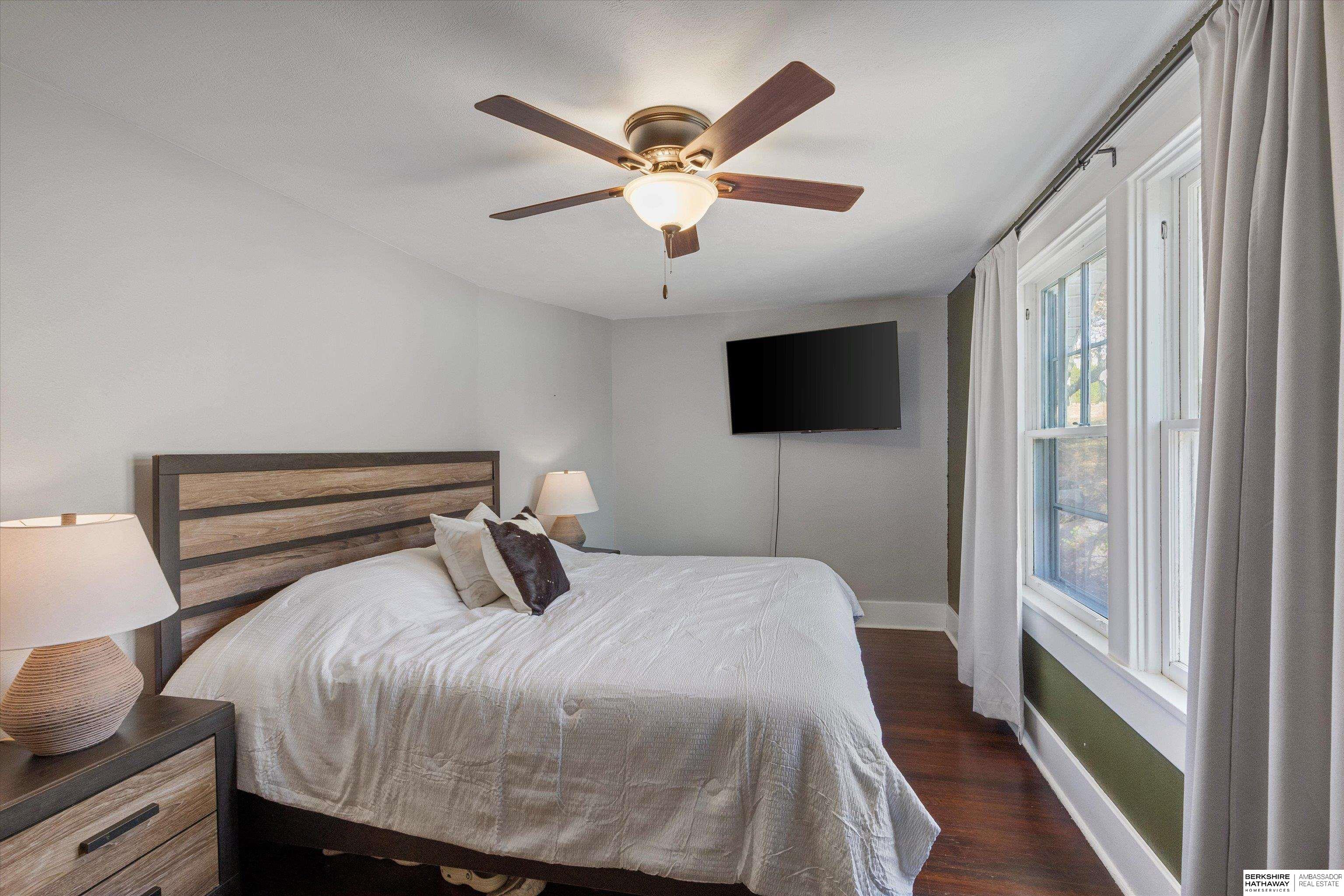 Plattsmouth, Nebraska 68048, United States, 5 Bedrooms Bedrooms, ,2 BathroomsBathrooms,Residential,Active,244532