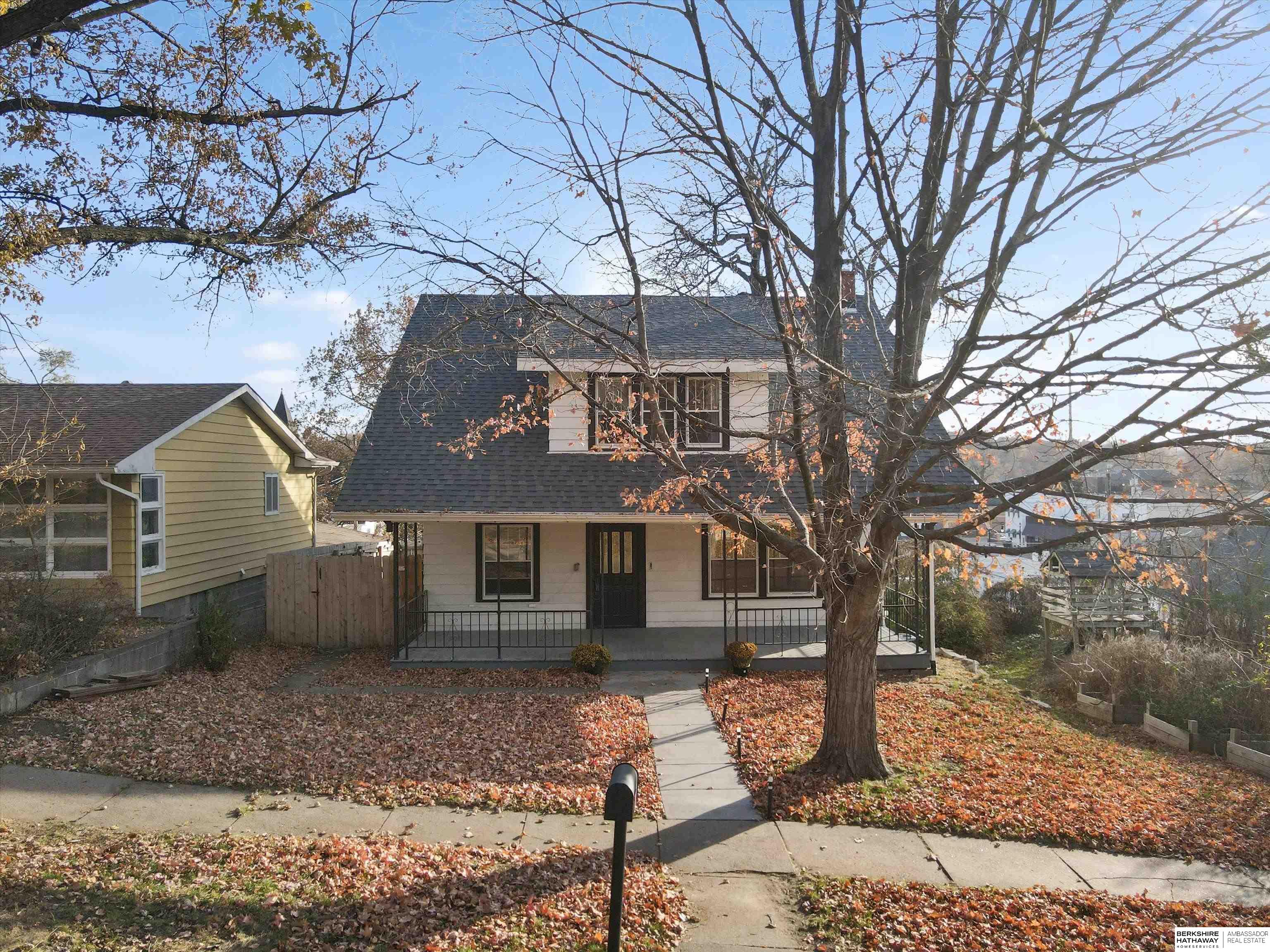 Plattsmouth, Nebraska 68048, United States, 5 Bedrooms Bedrooms, ,2 BathroomsBathrooms,Residential,Active,244532