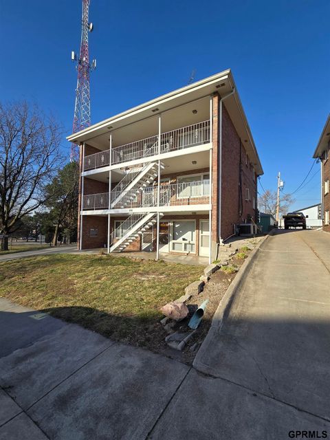 Photo of 3255 S 12 Street, Lincoln, NE 68502 (MLS # 22607784)