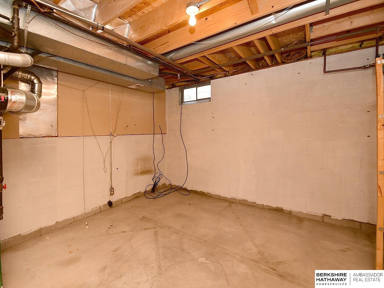 Omaha, Nebraska 68144, United States, 3 Bedrooms Bedrooms, ,2 BathroomsBathrooms,Residential,Active,154880