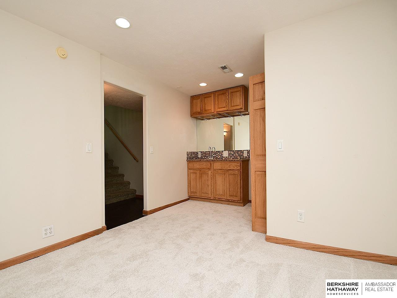 Omaha, Nebraska 68144, United States, 3 Bedrooms Bedrooms, ,2 BathroomsBathrooms,Residential,Active,154880