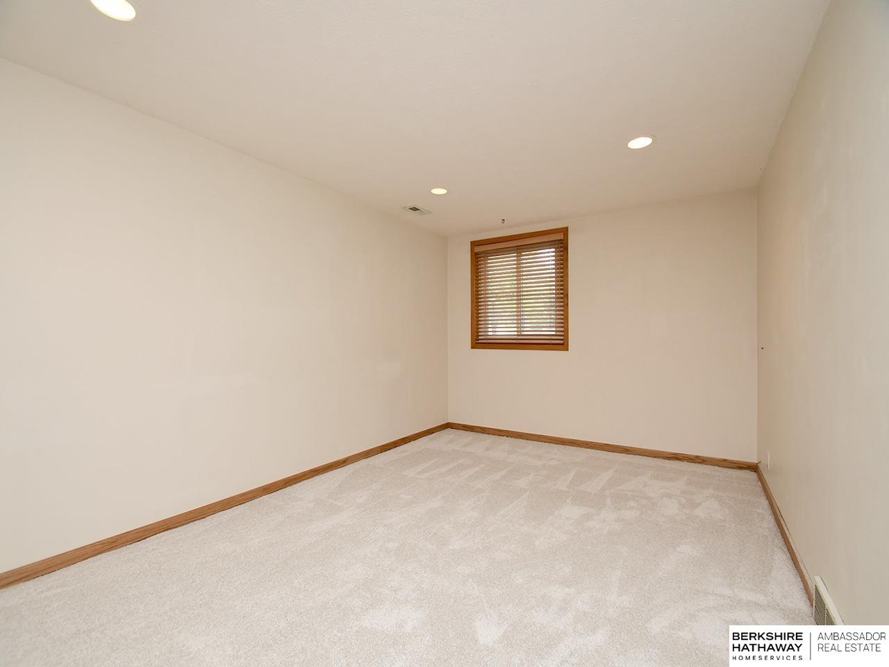 Omaha, Nebraska 68144, United States, 3 Bedrooms Bedrooms, ,2 BathroomsBathrooms,Residential,Active,154880